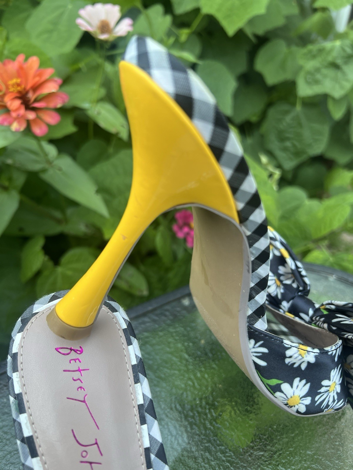 Betsey Johnson Skyee Daisy Bow Heels 7.5 Gingham Floral Euro Summer Coquette