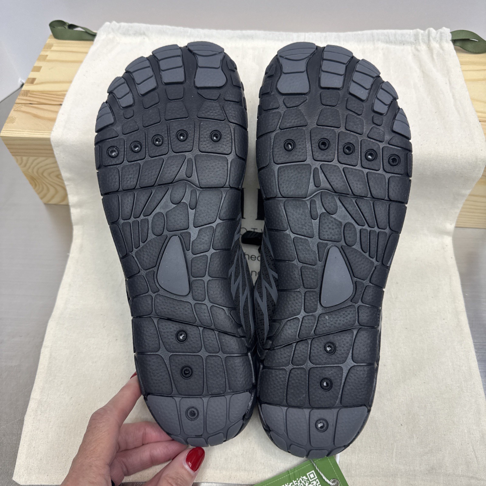 NWT Hike Footwear Shoe Lorax Pro Barefoot Black/Grey EU42 Women 11-11.5Men 9-9.5