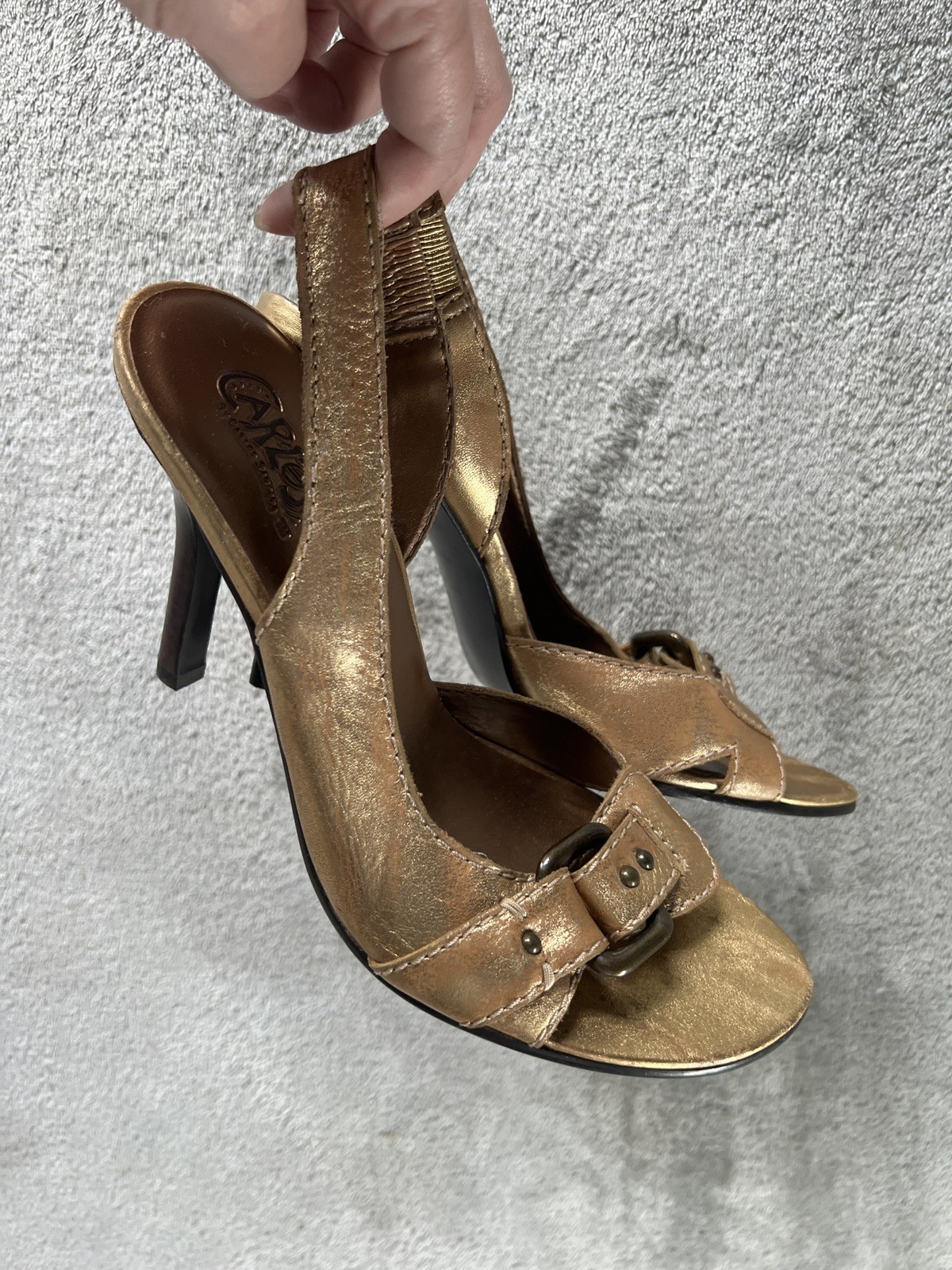 Carlos by Carlos Santana Sz 8 Fidelity Distressed Gold Buckle Slingback Sandal