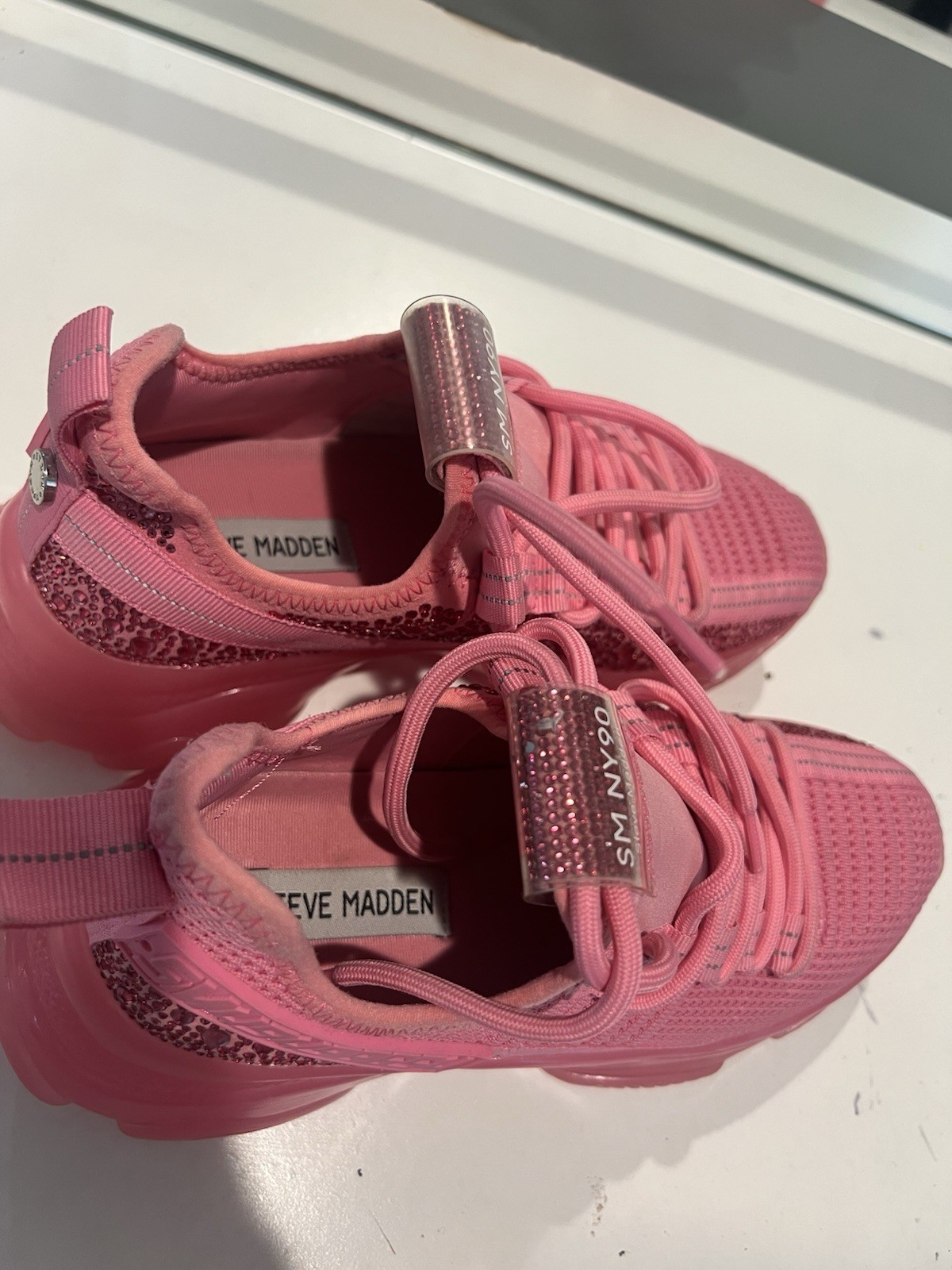 Steve Madden SM NY 90 Women’s Pink Knit Lace-Up Low Top Sneakers Rhinestone