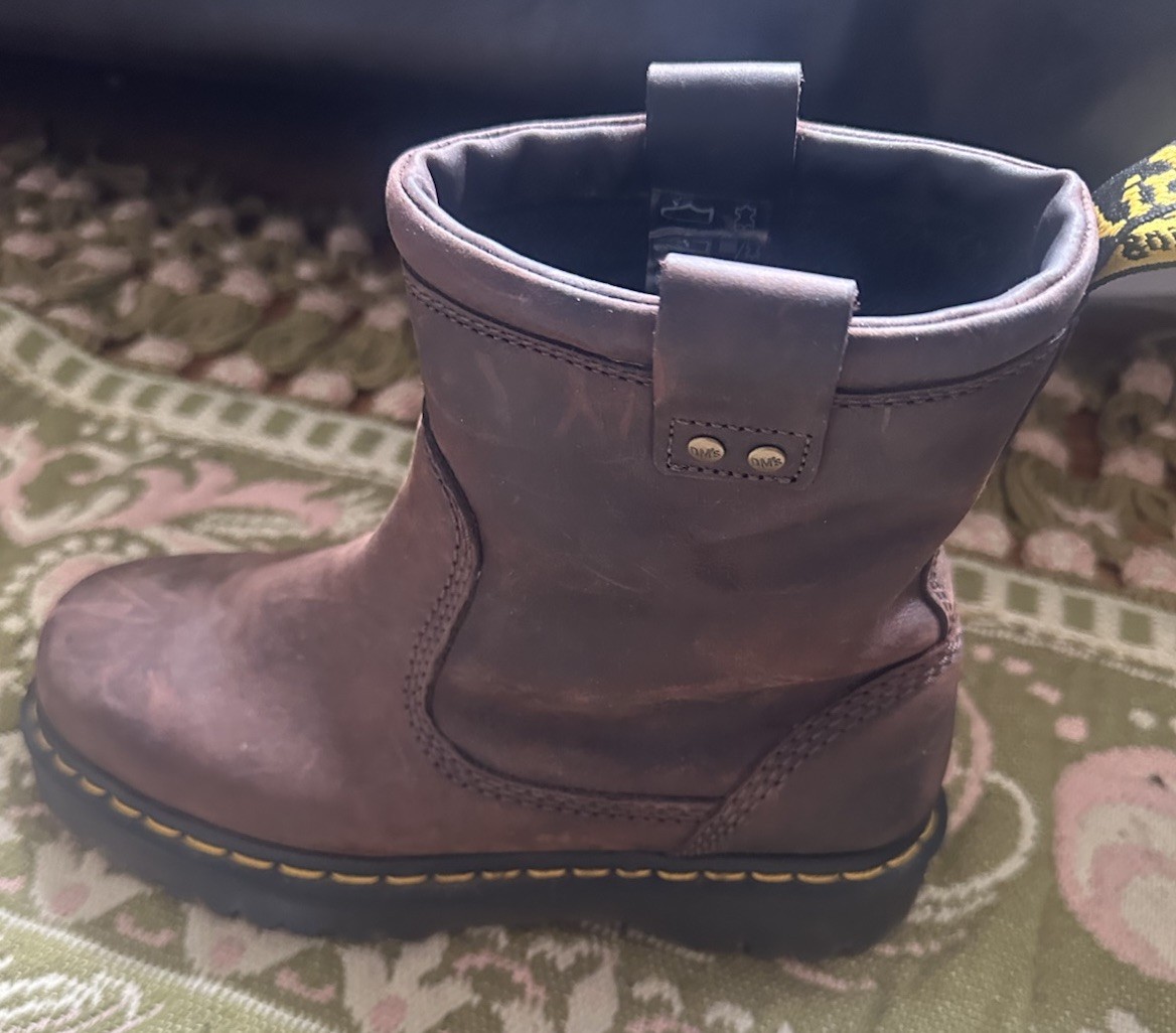 Dr. Martens LA004 Brown Leather Slip-On Ankle Boots Men’s 7 Women’s 8 UK 6 EU 39