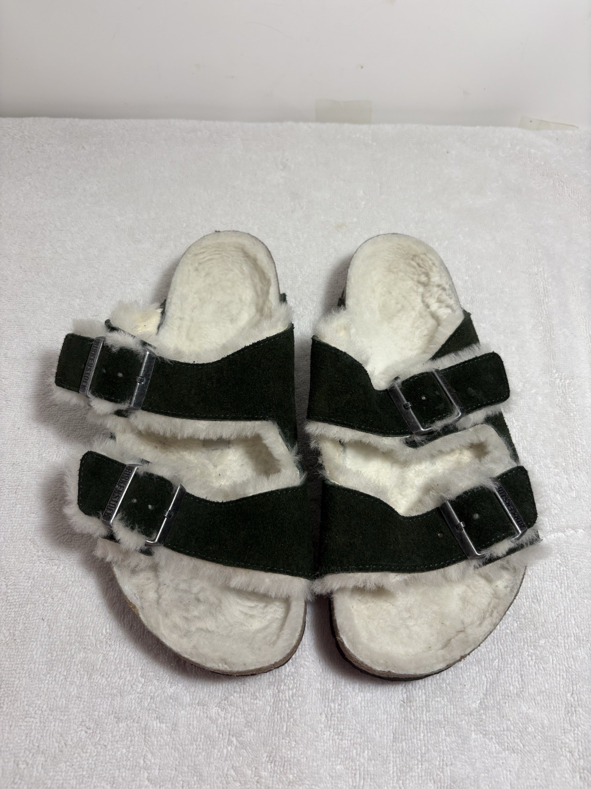 Birkenstock Arizona Buckle Sandals Shearling Stone Coins Dark Green 41 US 9.5