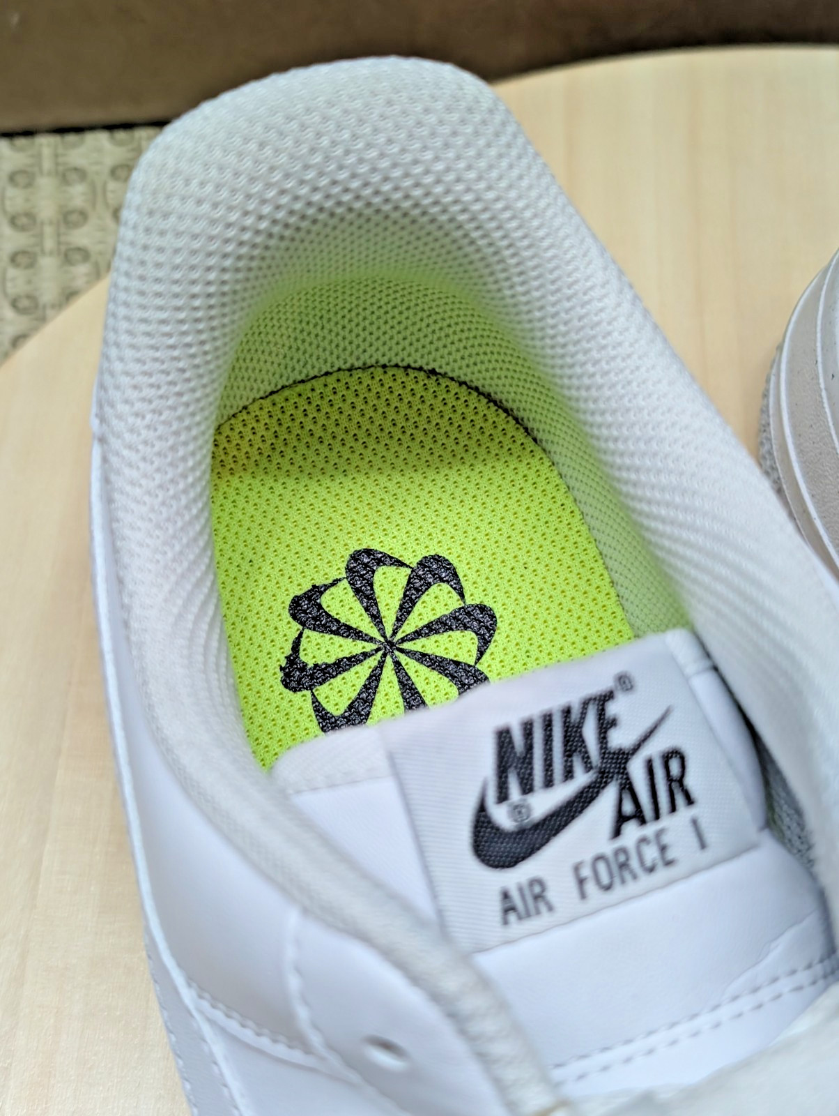 Nike Women’s Air Force 1 Low Next Nature DC9486-101 White Metallic Grey – Sz 9