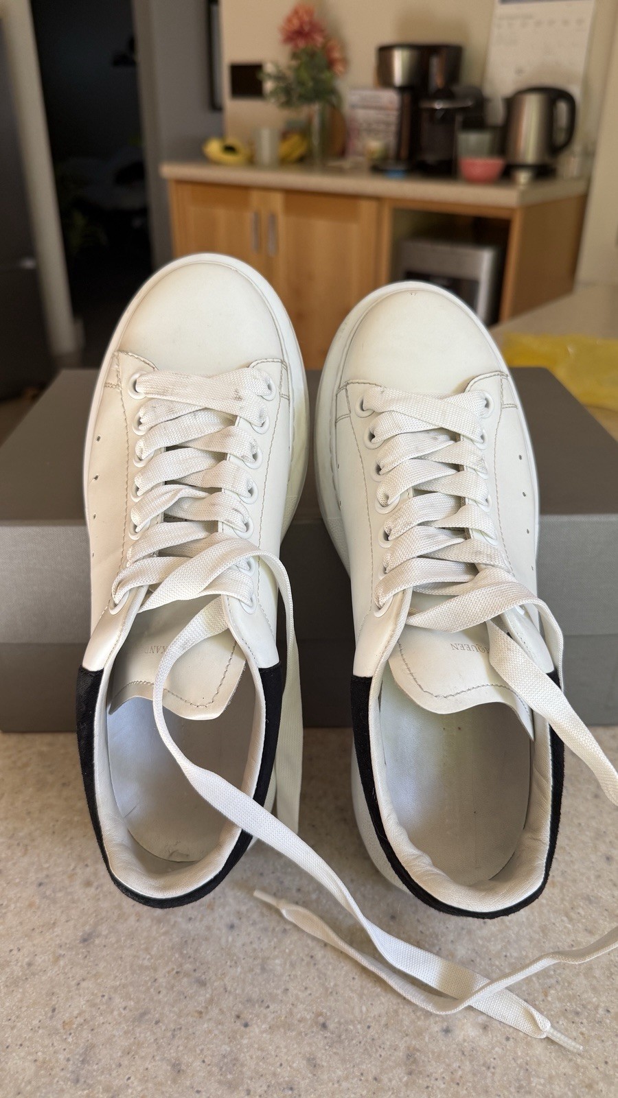 Alexander McQueen Larry White/Black Leather Lace-Up Sneakers Logo US 8