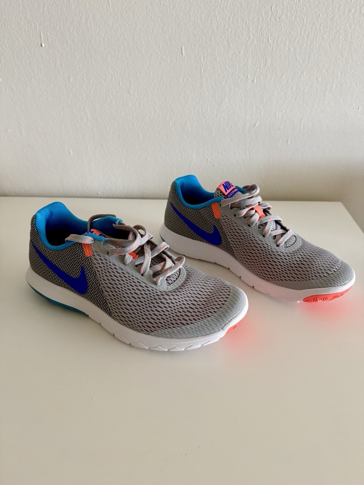 Nike Flex Experience RN 5 Running Shoes Women’s Sz 7 Gray Blue Orange 844729-003