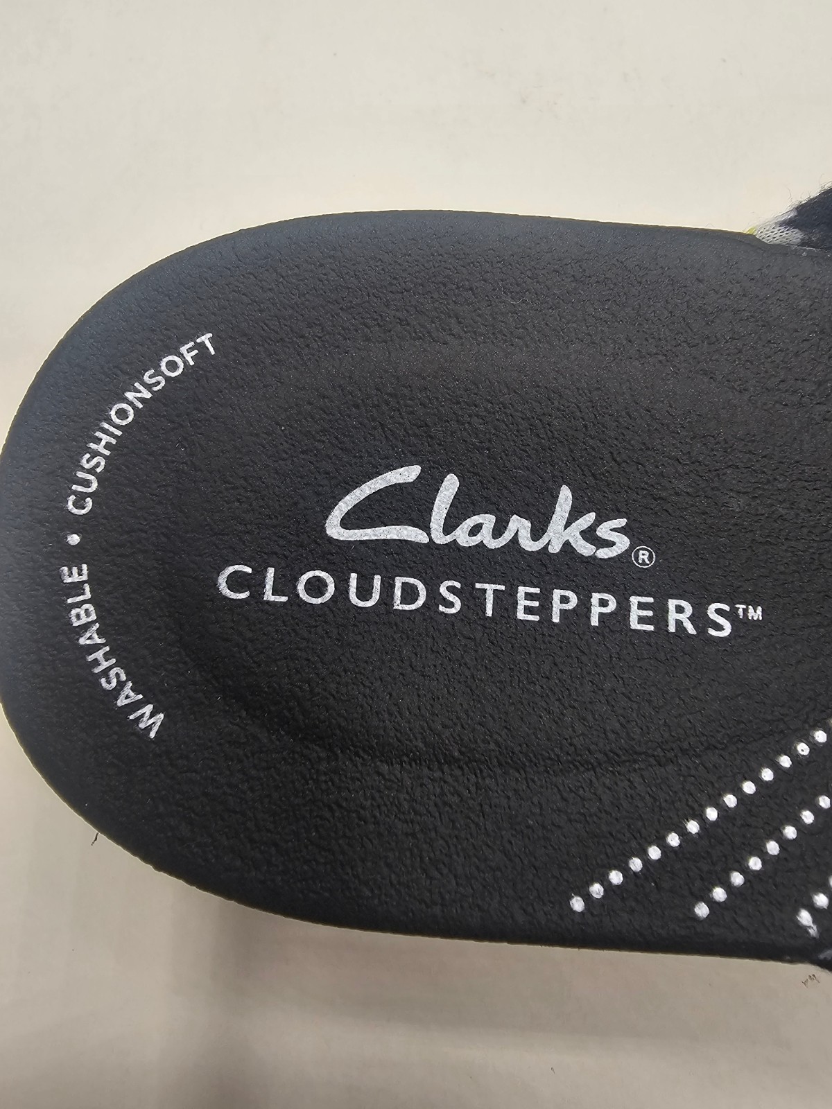 Clarks Cloudsteppers Flip Flop Sandals Women’s Size 10 Black Daisy Cushionsoft