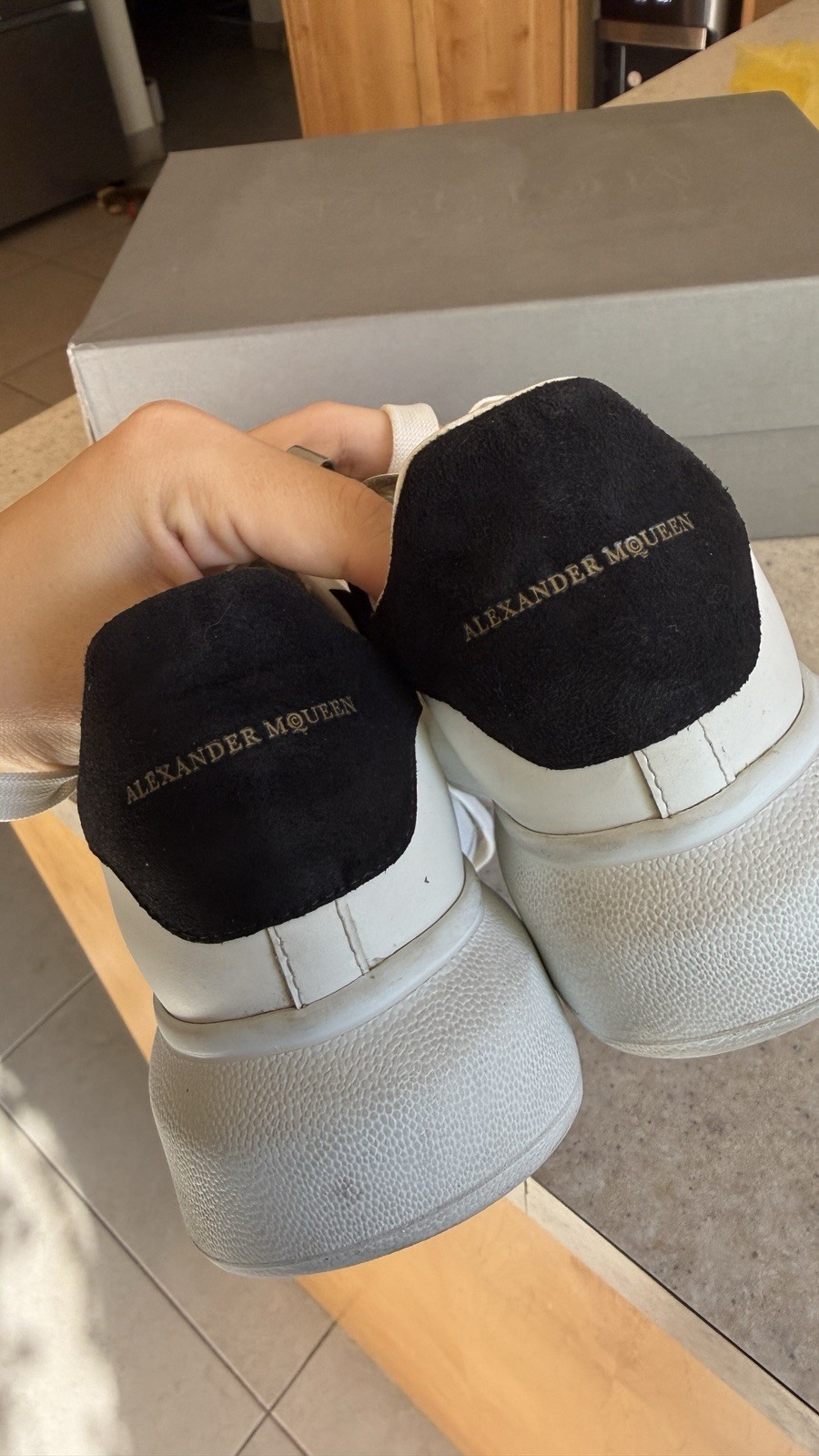 Alexander McQueen Larry White/Black Leather Lace-Up Sneakers Logo US 8