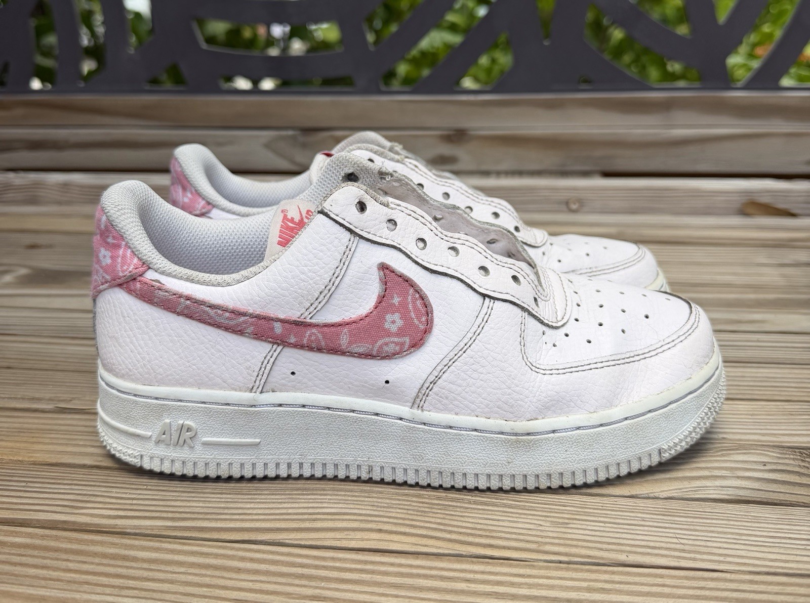 Nike Air Force 1 Low Pink Paisley Swoosh Womens Sneakers Size 6.5 FD1448 664