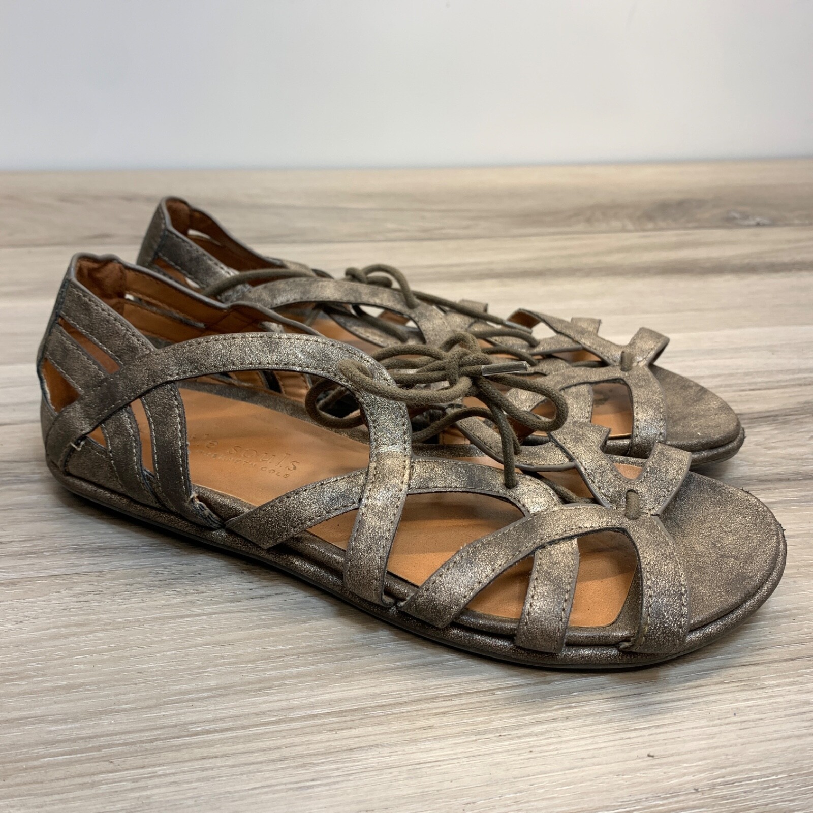 Gentle Souls Shoes Orly Gladiator Cage Metallic Man Made Sandal Size 8.5M