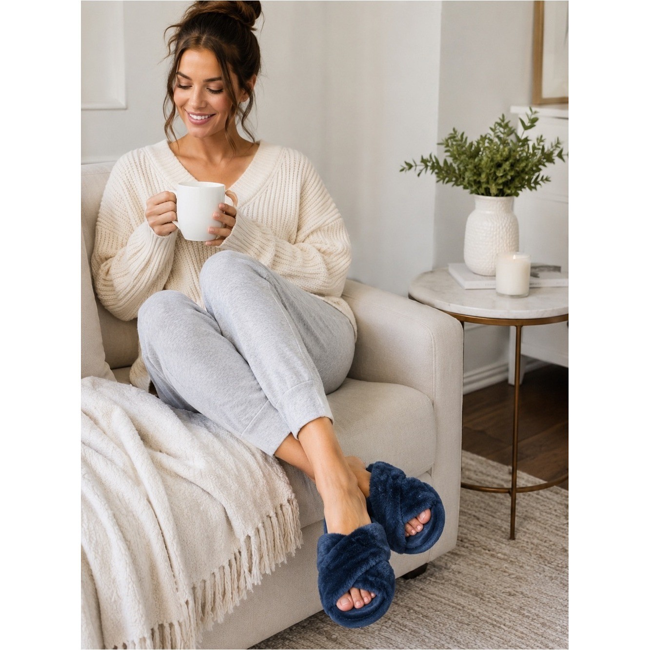 Rachel Rachel Roy Navy Plush Faux Fur Cross Band House Slippers Women’s M 7-8