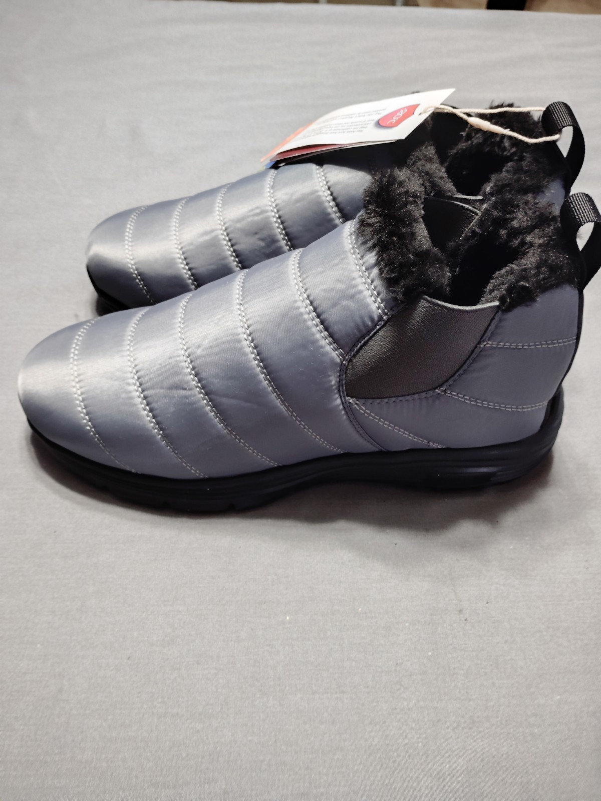 NWT Wanderlust Canadian Boots Waterproof Vegan Faux Lined Slip Resistant Men 9.5