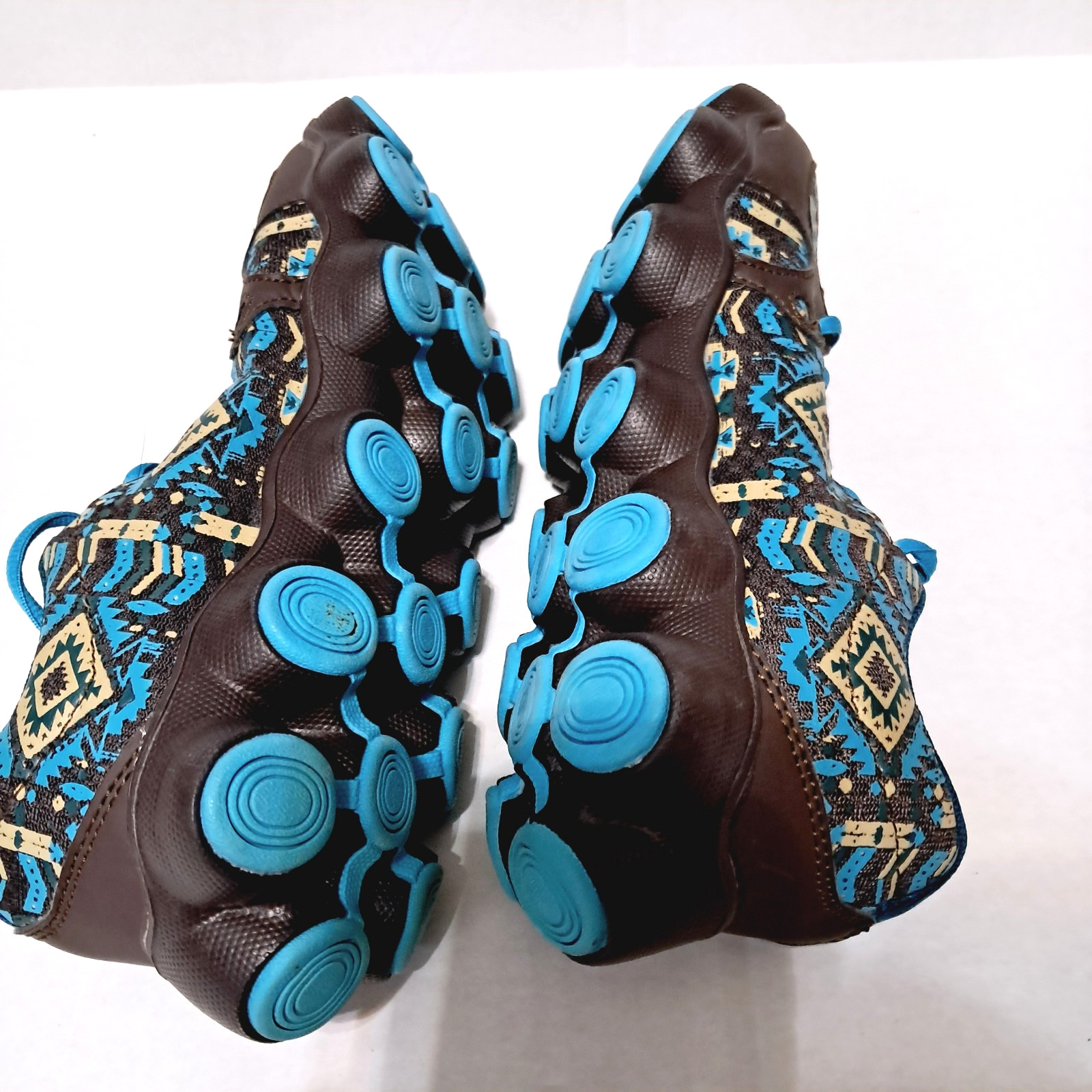 Sneakers Shoes Women’s Size 9 Crazy Train Aztec Western Print Lace Up Casual