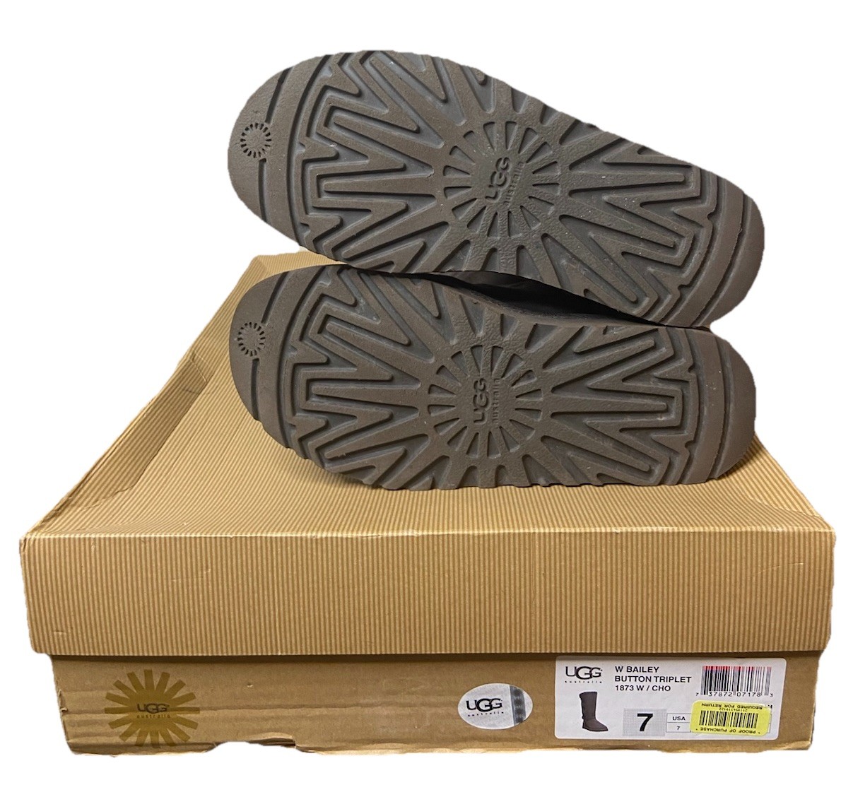 UGG Australia Bailey Button Triplet | S7 | Chocolate