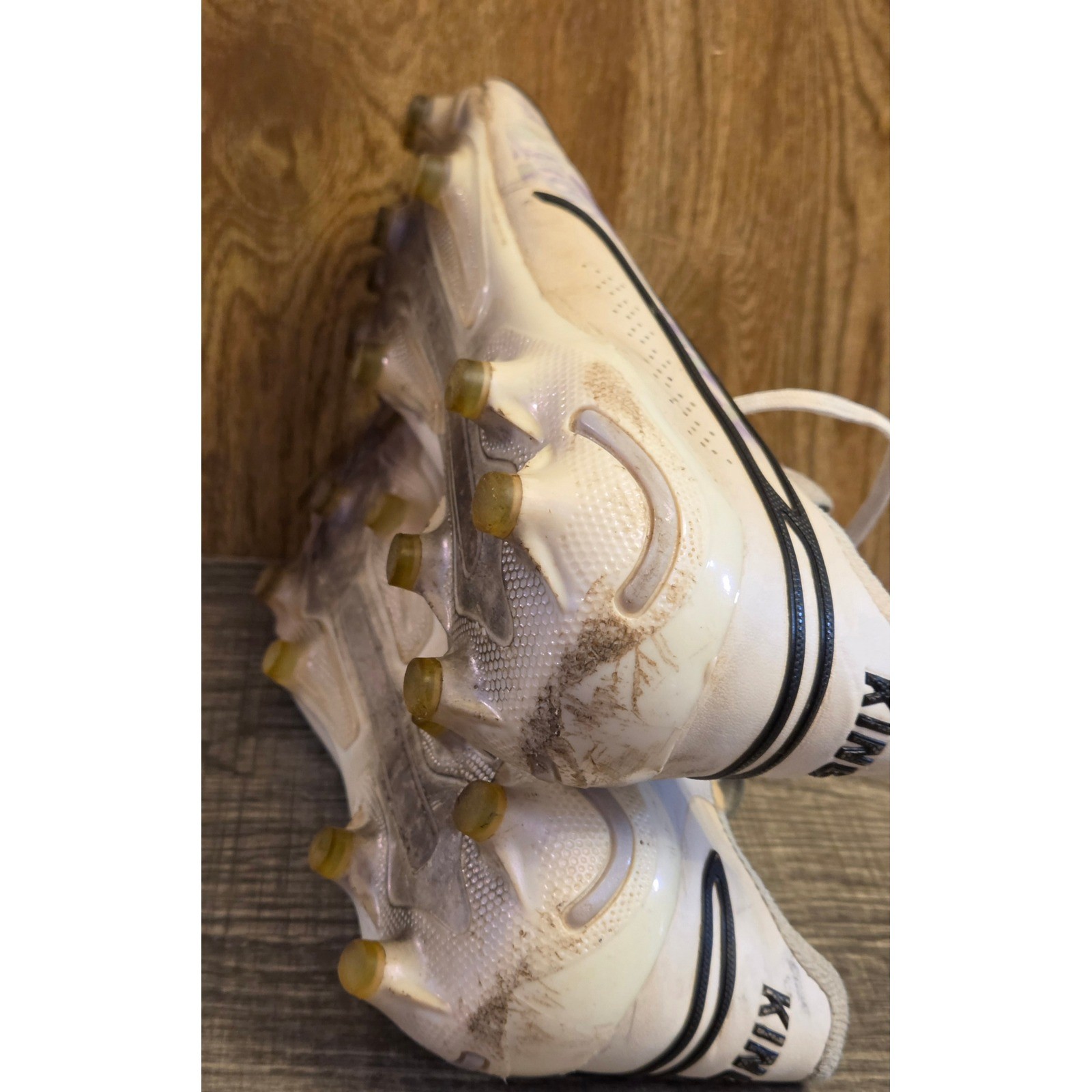 Puma King Ultimate Brilliance Soccer Cleats Womens Size 8.5 White