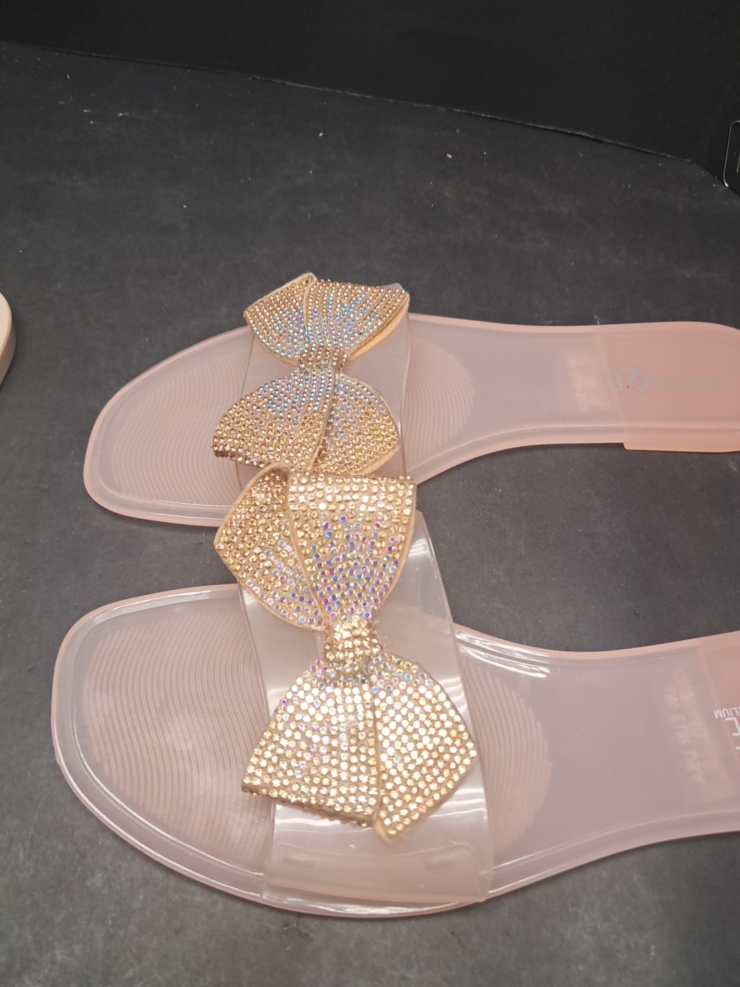 💯🔥 2 Pair Of ROUGE Medium Size 9 Sandals Please See Photos For Description 🔥