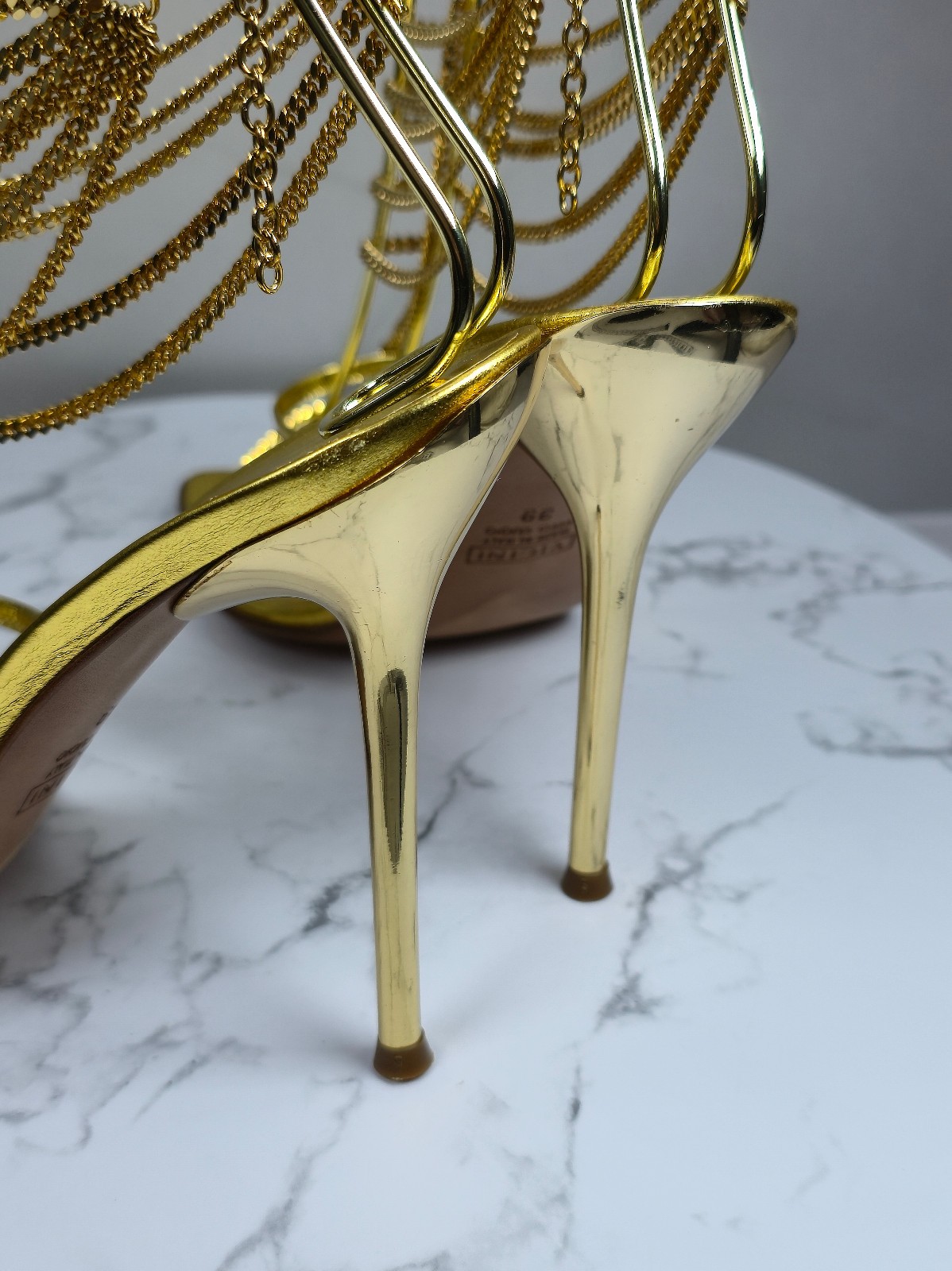 Vicini Vintage Gold Chain Strappy High Heel Sandals Size 39 Y2K Metallic Design