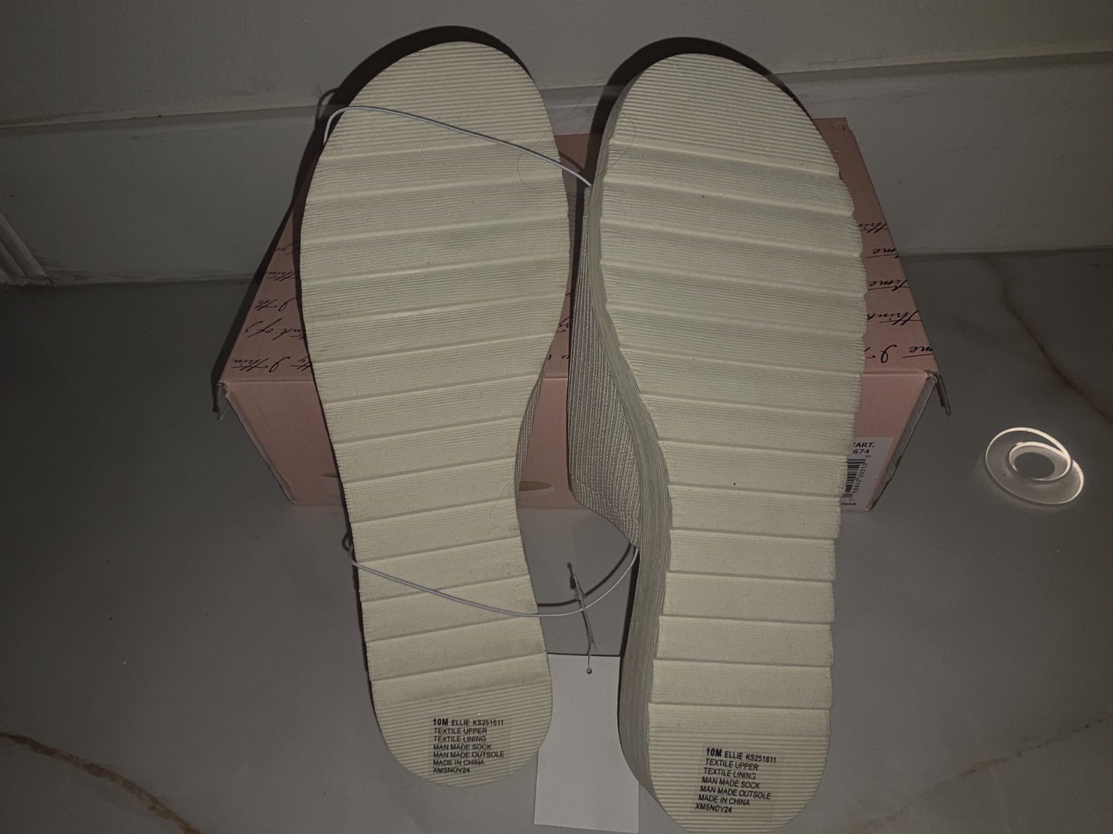 Kensie Beige Women’s Sandal Heels Fabric Knit Upper US 10 EU 40 New Box