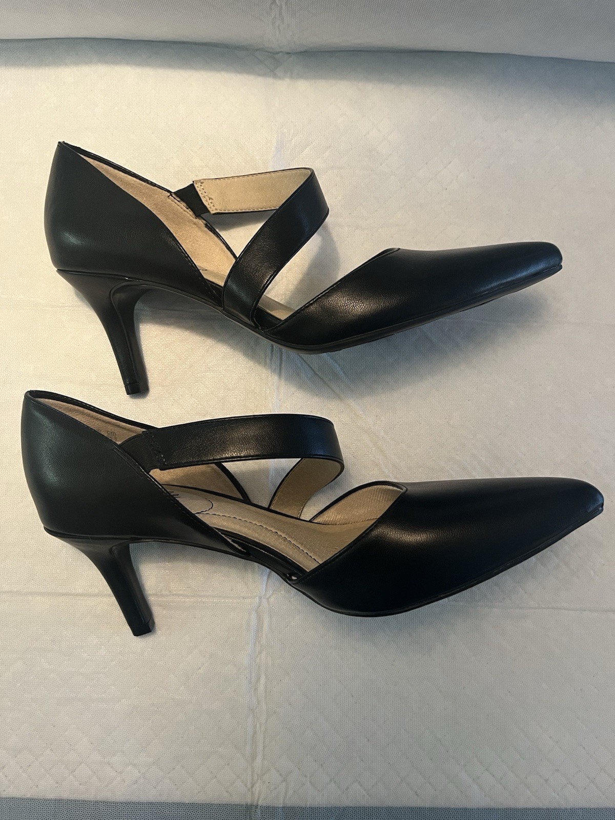 LifeStride Black Pointed Suki Cross-Strap Pumps