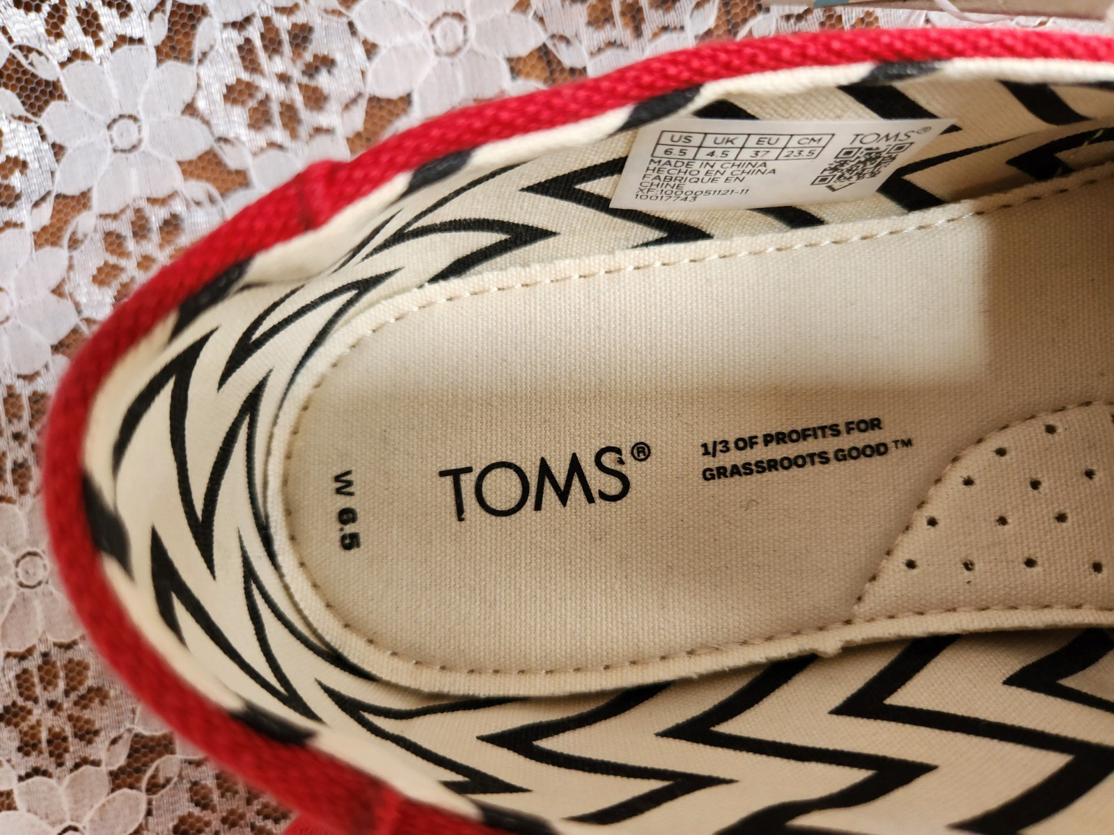 TOMS SHOES, Red Recycled Canvas Alpargata, Women’s 6.5 , NEW with TAGS