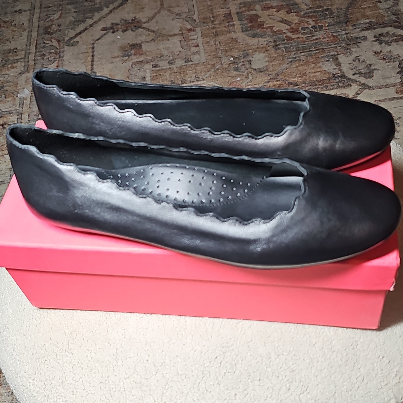 VANELi Black Nappa Leather Ballet Flats Round Toe Scalloped Slip-On US 9 1/2 N
