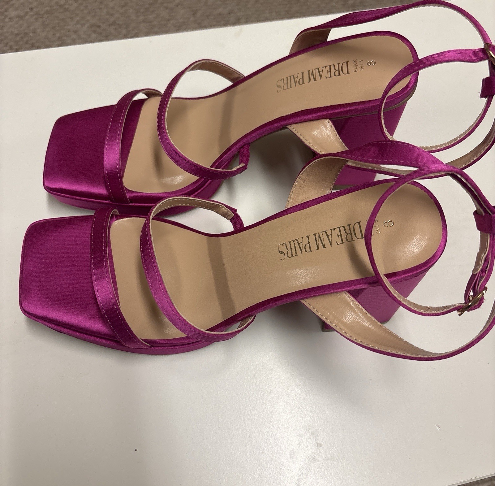 NEW Dream Pairs Women’s Satin Block Heel Sandals Size 8 Fuchsia Pink Ankle Strap
