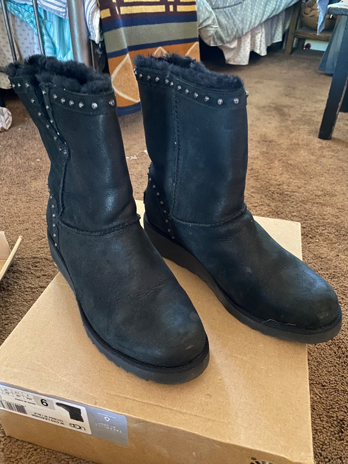 womens ugg boots black