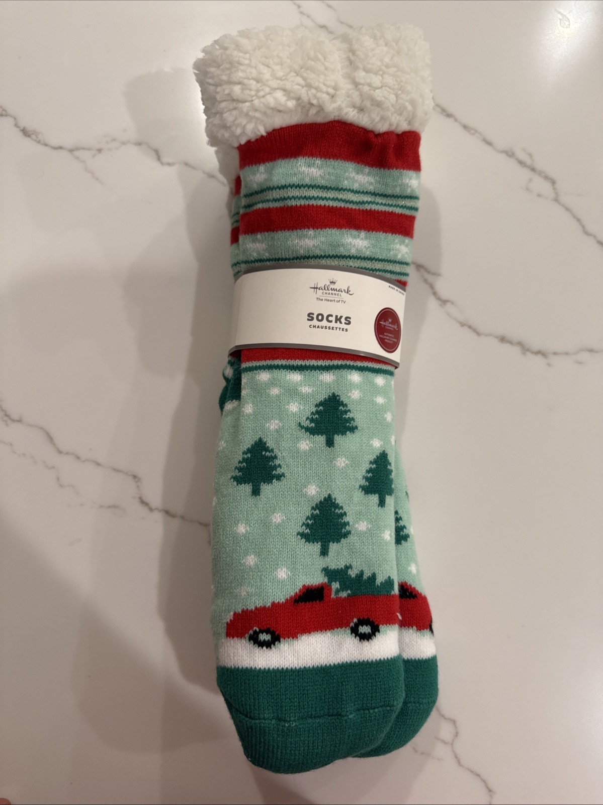 HALLMARK RED PICK UP TRUCK COZY CHRISTMAS FUZZY SLIPPER SOCKS WOMEN’S 9-11 NEW