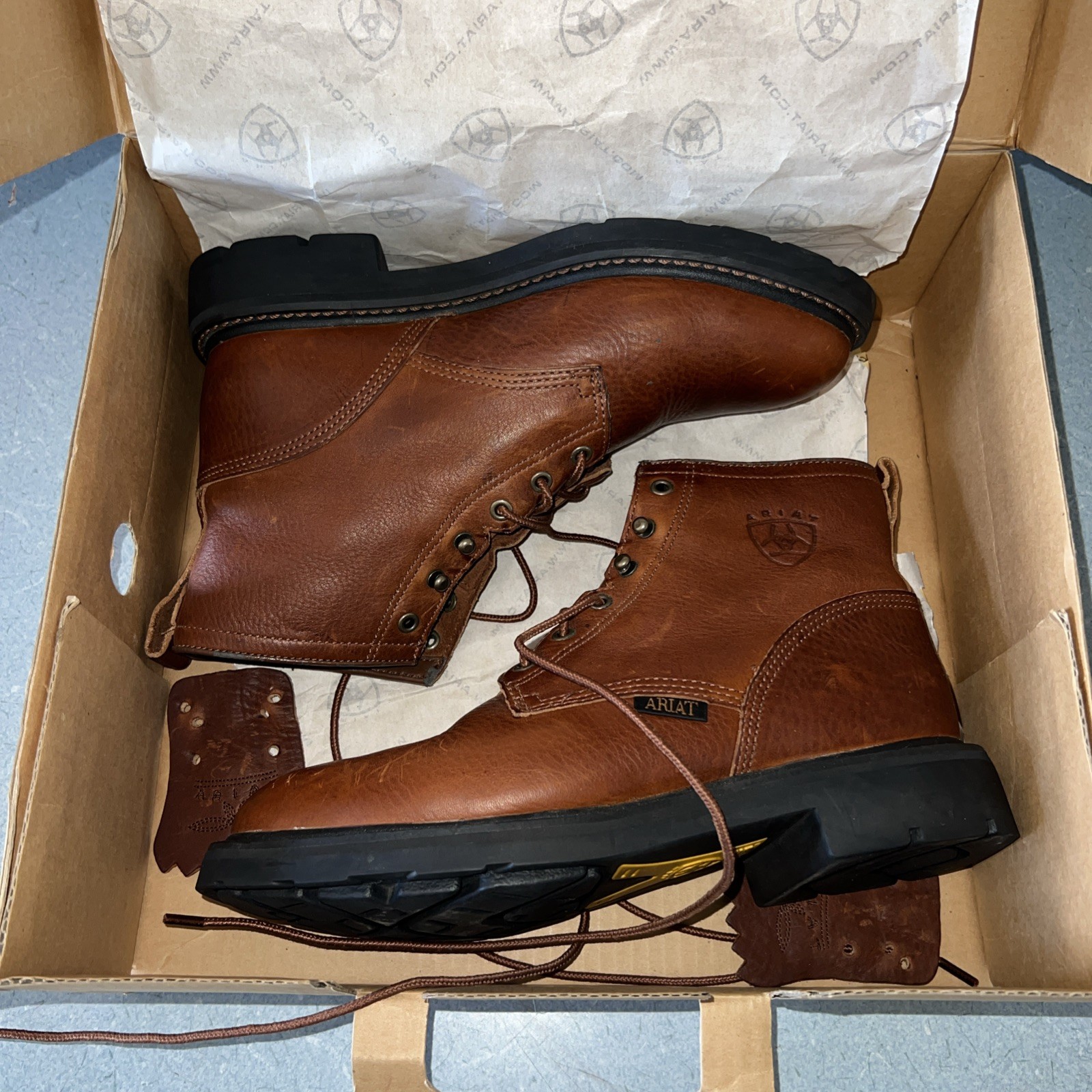 Pair ARIAT Heritage Style 59426 Women’s Leather Boots. New In Box.