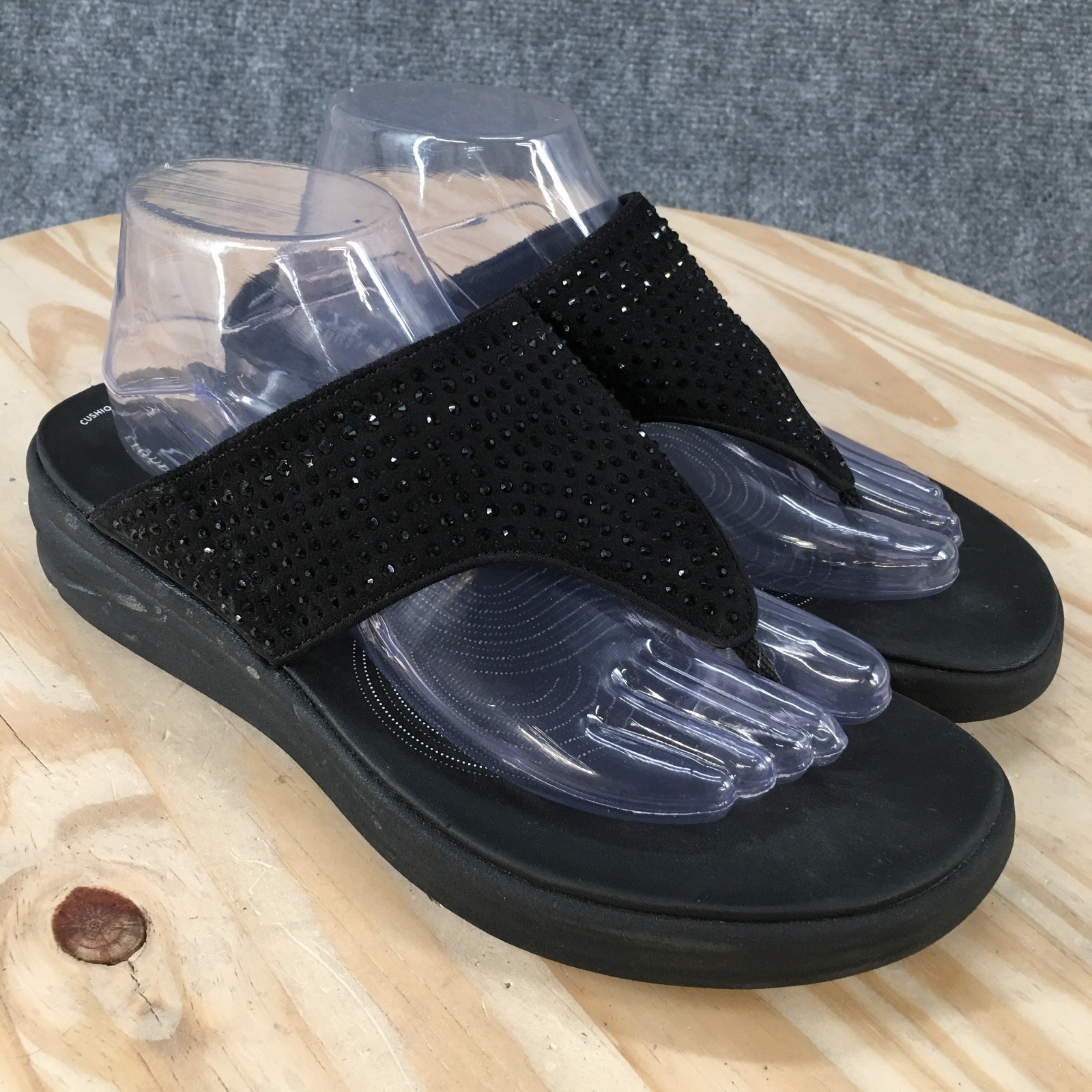 Clarks Sandals Womens 10 M Drift Jaunt Studded Slip On Thong Wedge Black Fabric