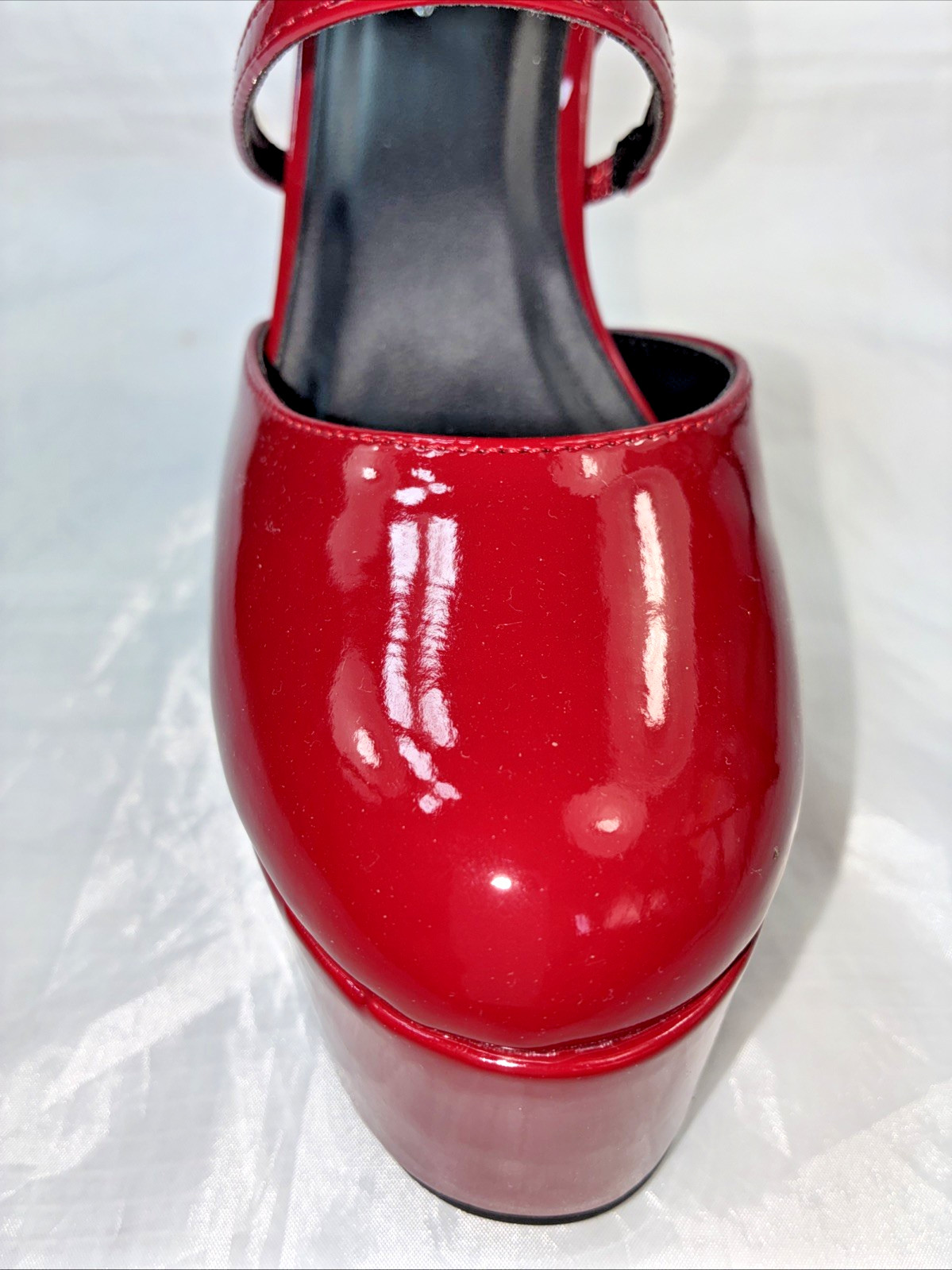 SODA-ASHBY 4 STRAP PLATFORM PUMP D-RED PATENT MARY JANES 6″ Hi-Chunky Block Heel