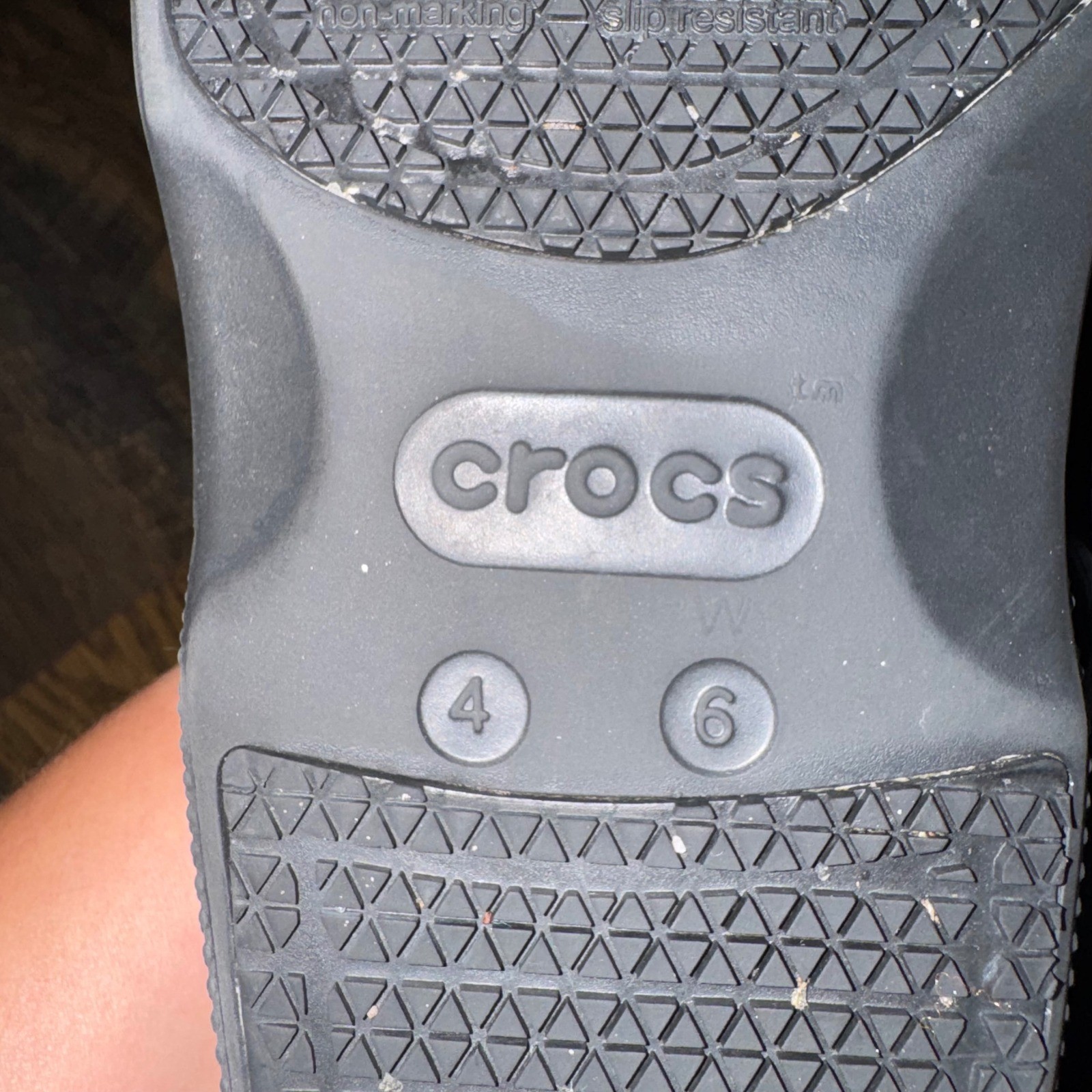 Crocs Classic Work Clogs Black Slip Resistant Enclosed Toe Womens 6 Workwear