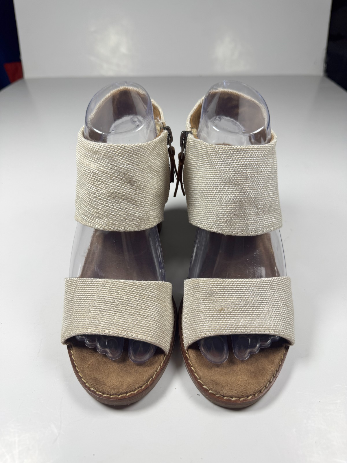 Toms Majorca Strappy Womens US 7.5 Beige Side Zip Block Heel Cutout Sandals