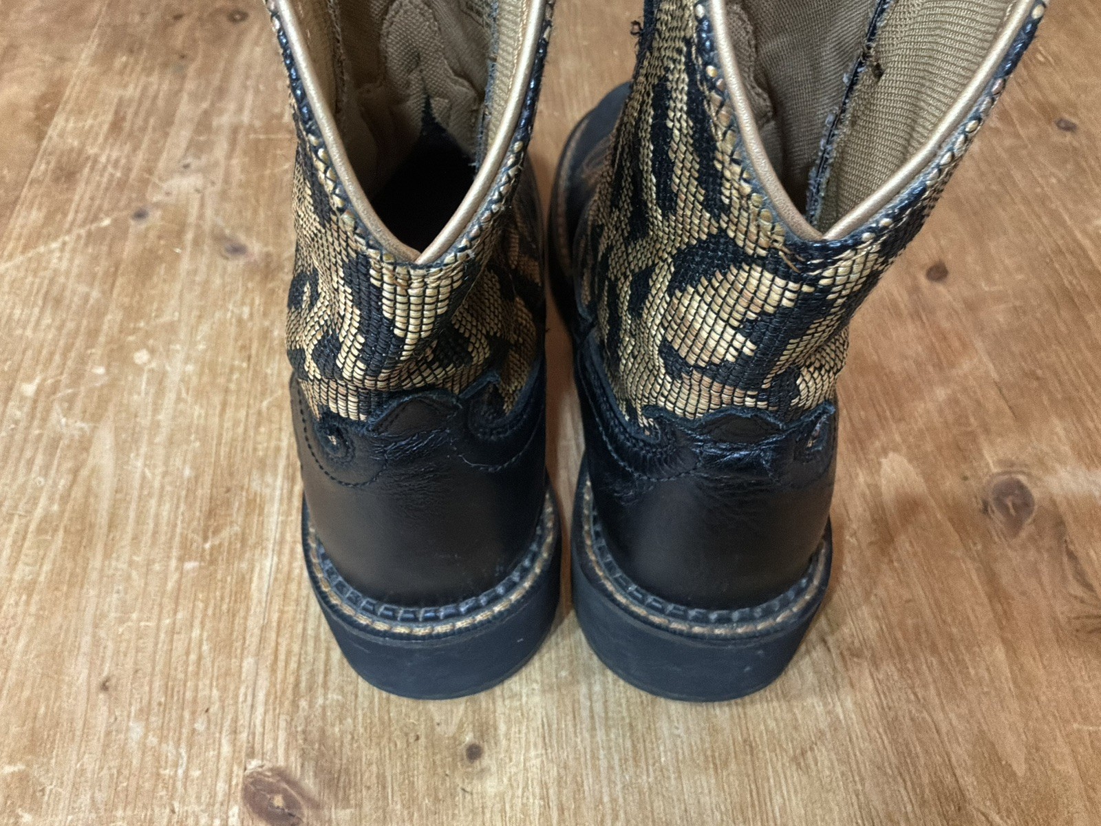 Ariat Fatbaby Western Cowgirl Boots Brown Snakeskin Design Upper 7.5 B Leather