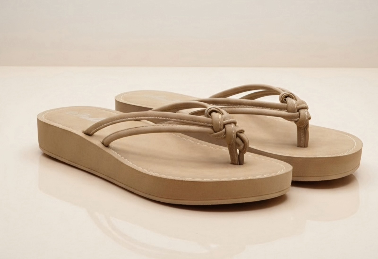 New Flip Flops, Size 8 Carmel Brown, Comfotable