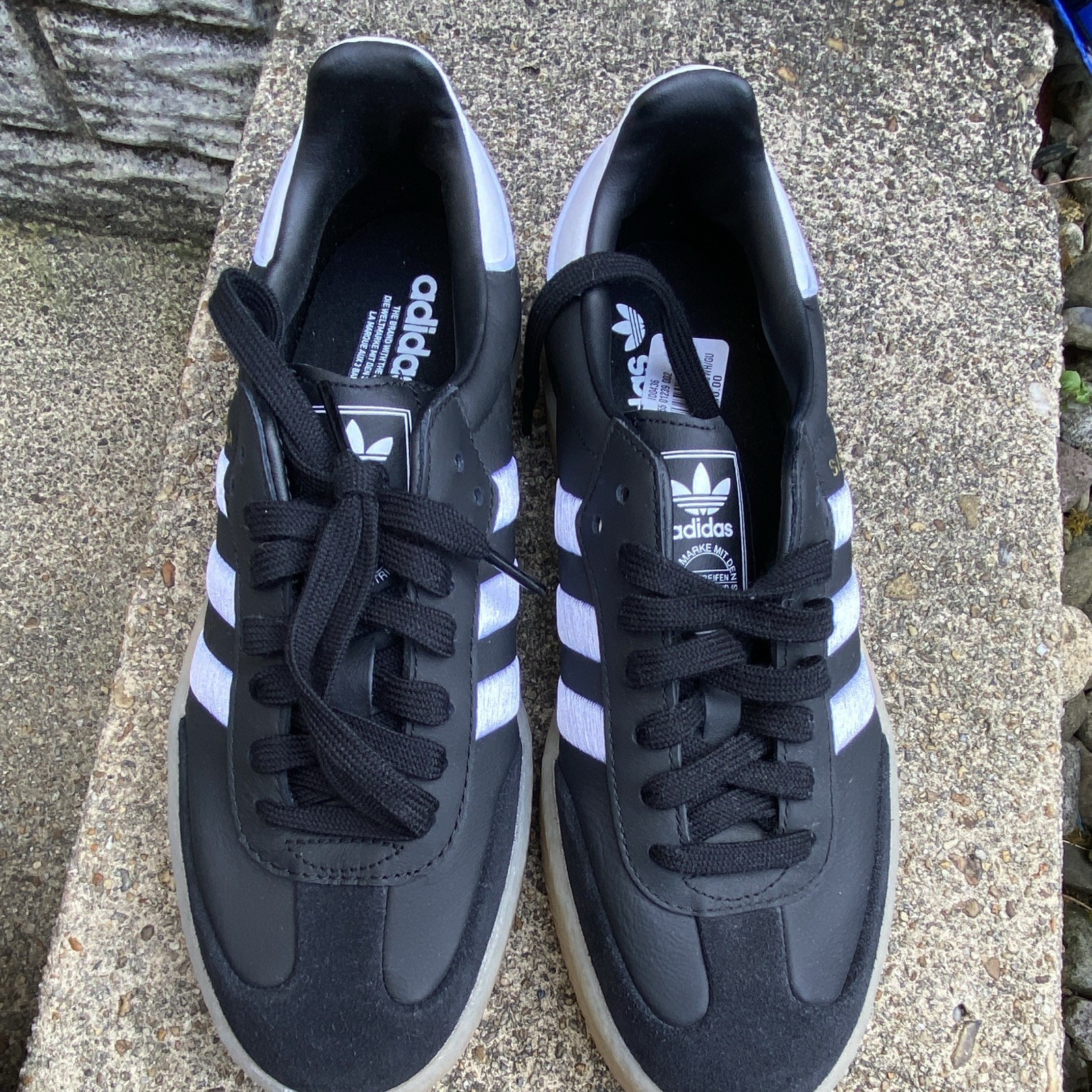 adidas Originals Sambae W Black/White Low Top Lace-Up Leather Sneaker ID0436