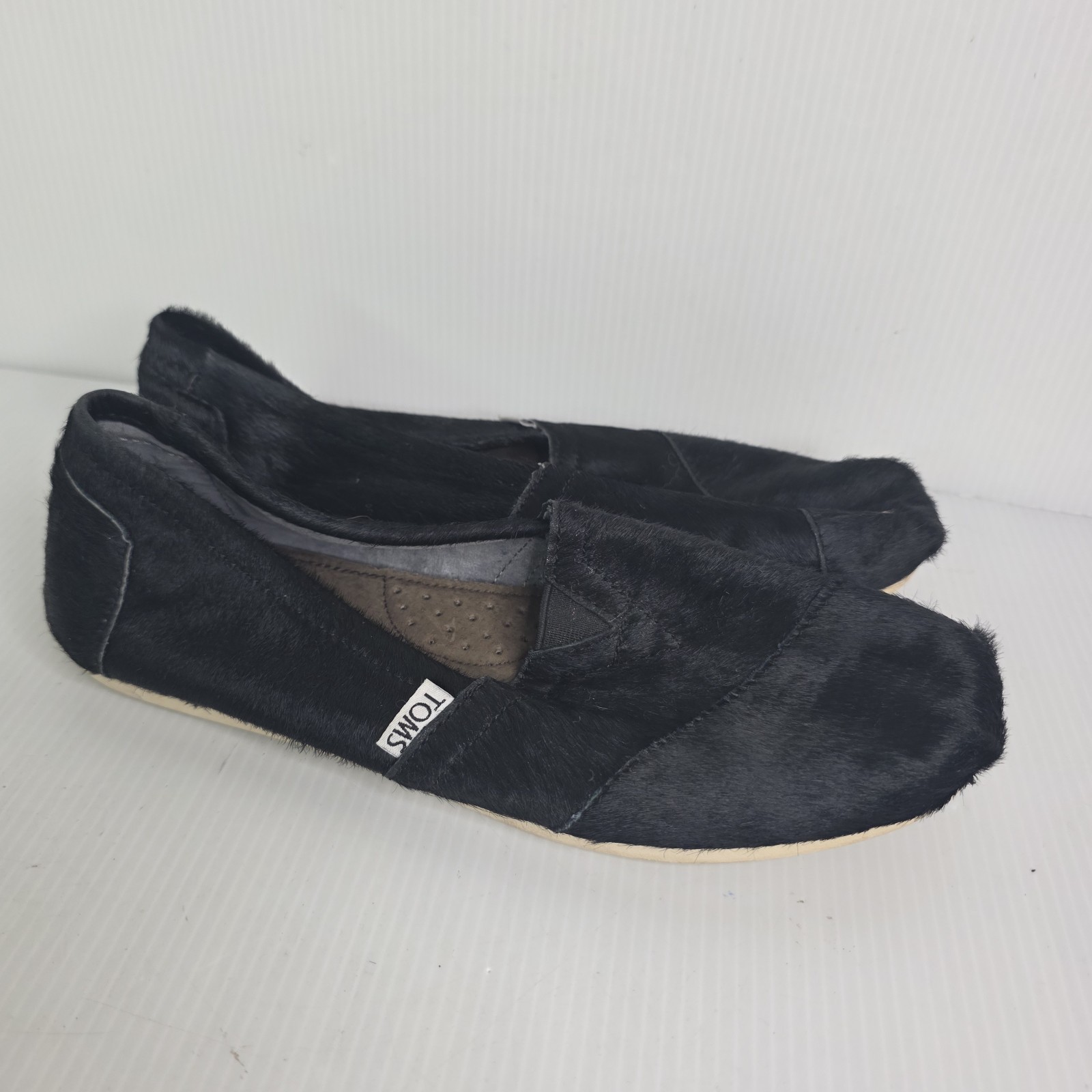 Toms Avalon Women’s Black Solid Print Faux Calf Hair Loafers Size 7.5