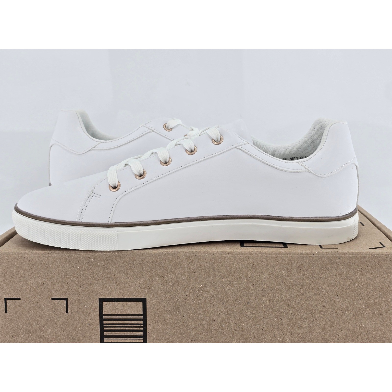 Evans Net Strap Sneaker Womens Size 11 E Wide White Lace Up Casual – Excellent