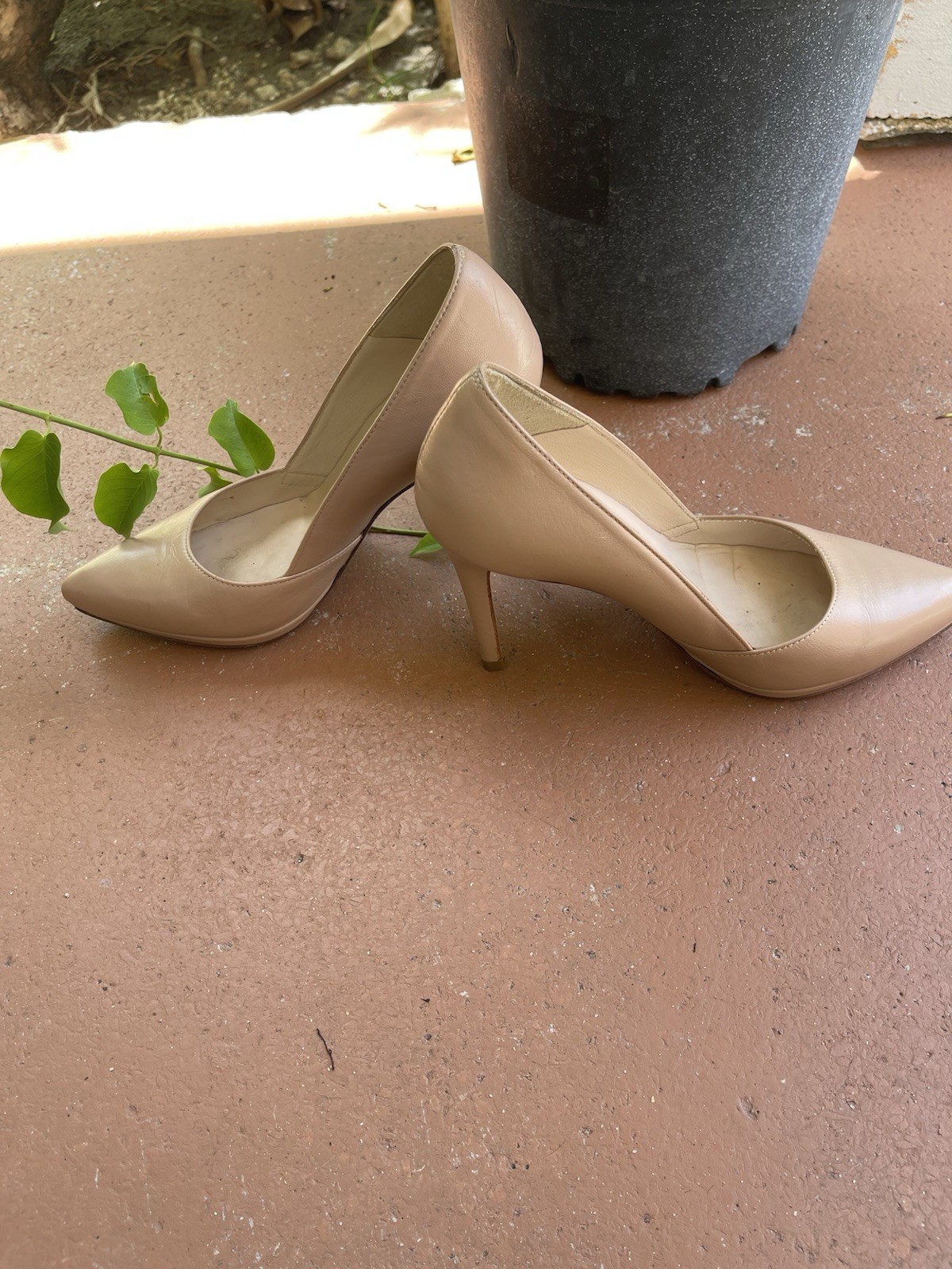 MINELLI HIGH HEEL PUMPS! Tan leather! Excellent condition! Size EU 37 -US 6-6.5