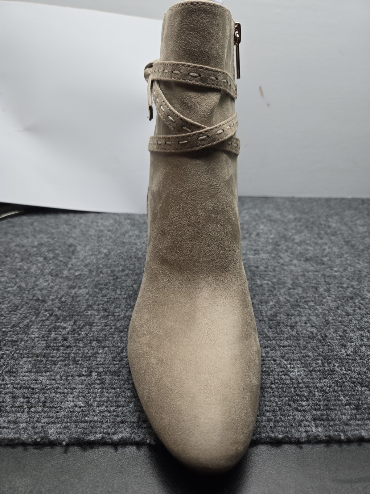 Bandolino Boots 9.5 Nude