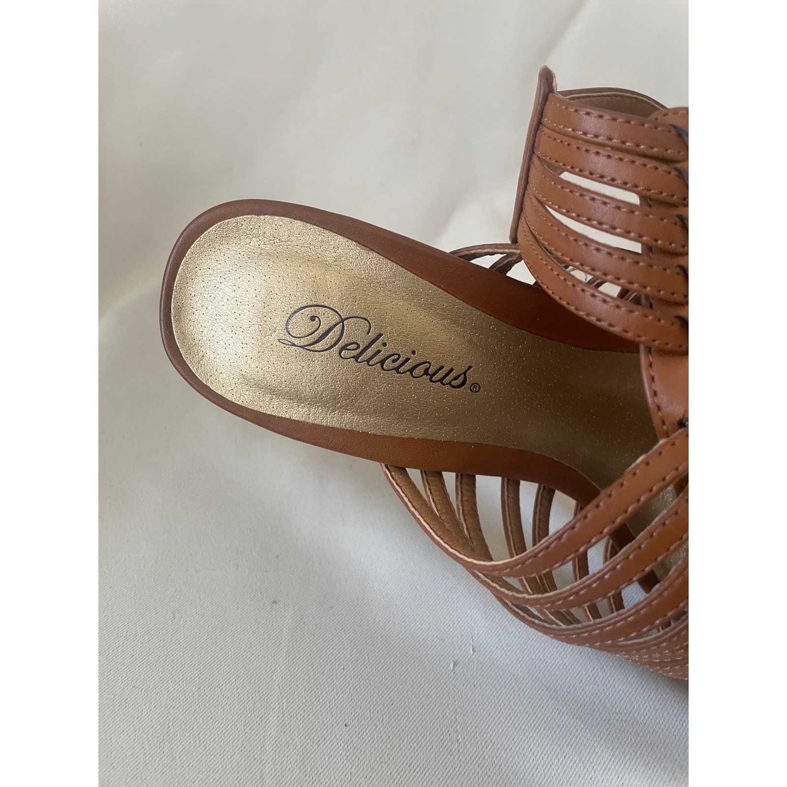 Delicious Cognac Strappy Platform Stiletto Heels Gladiator Sandals Size 8