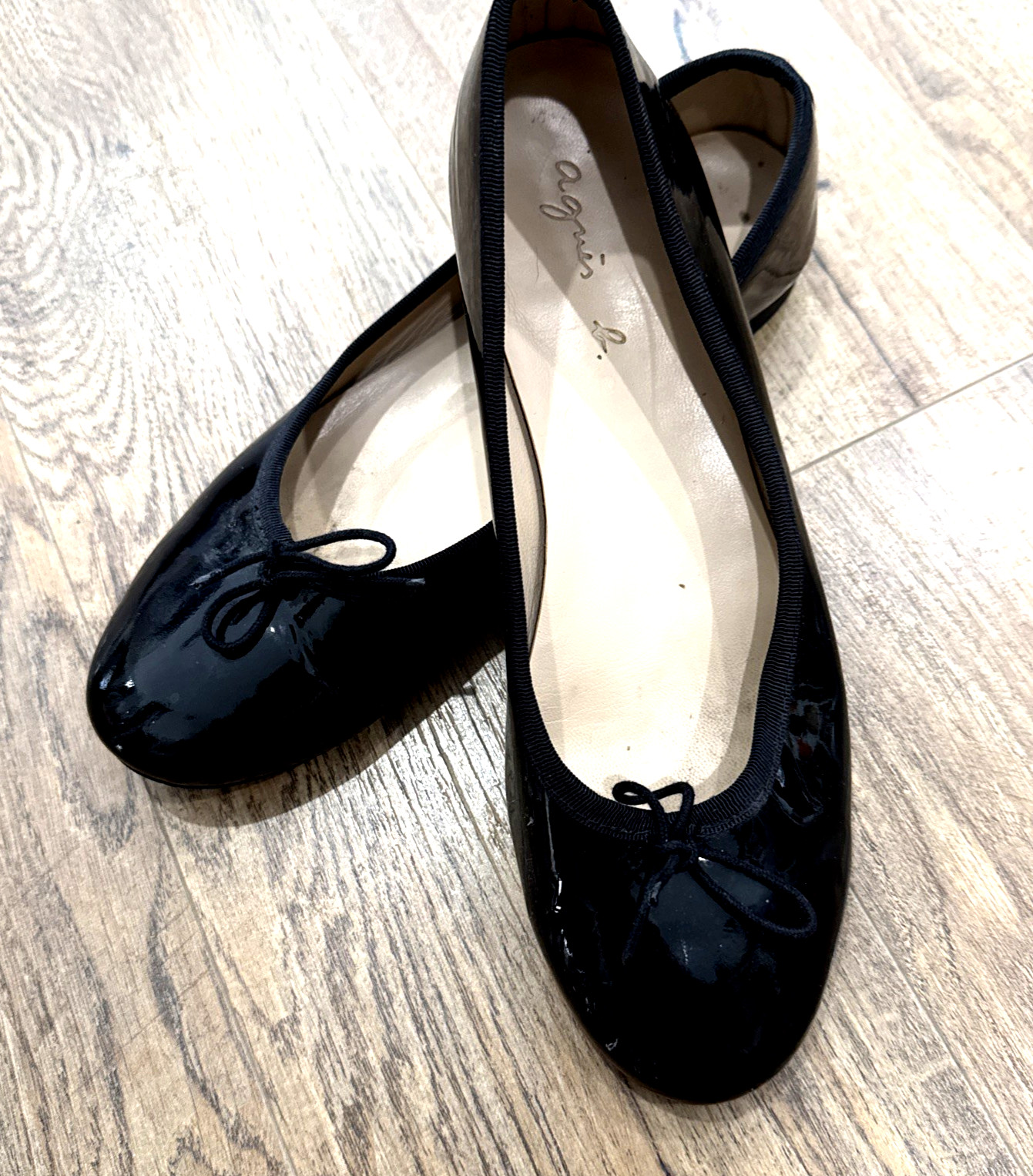 Agnes B. BALLET FLATS-BLACK COLOR-PATENT SHINY LEATHER-FRONT BOW-SZ 40-USED