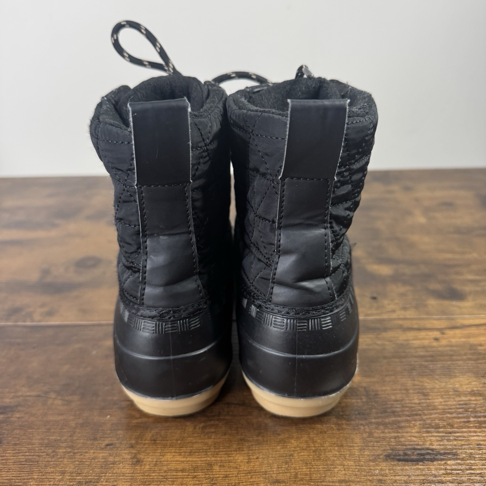 Magellan Outdoors Quilted Duck Boots Women’s Size 10B Waterproof Shell Black
