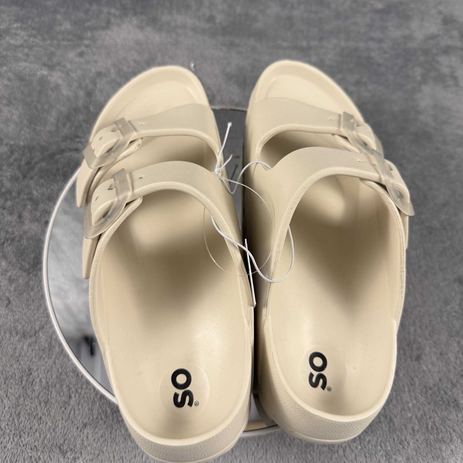 SO Passion Fruit Women’s Slide Sandals Bone Color Size 7