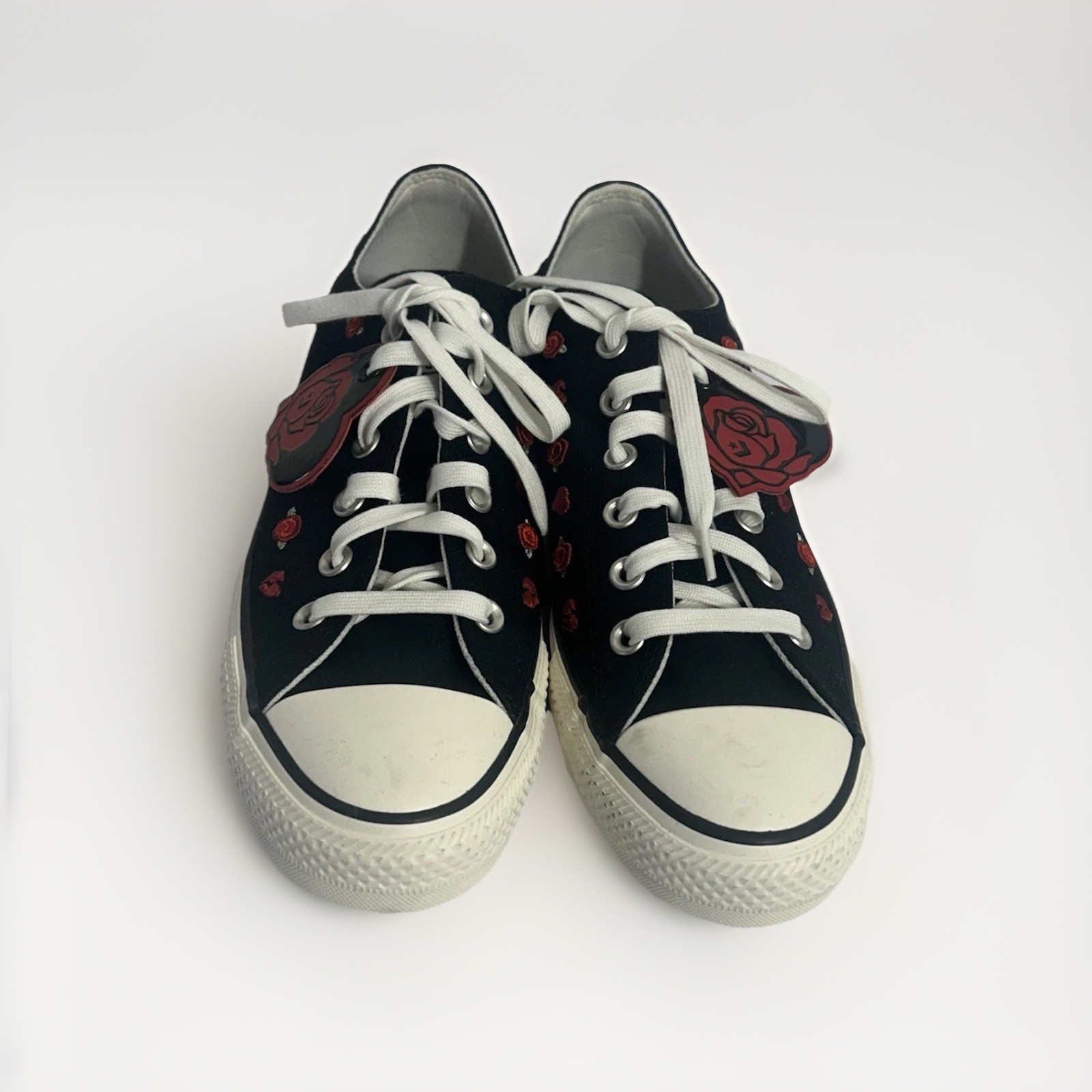 Converse All-Star Women’s 10 Mens 8 Black/Red Roses Low Top NWOB Streetwear