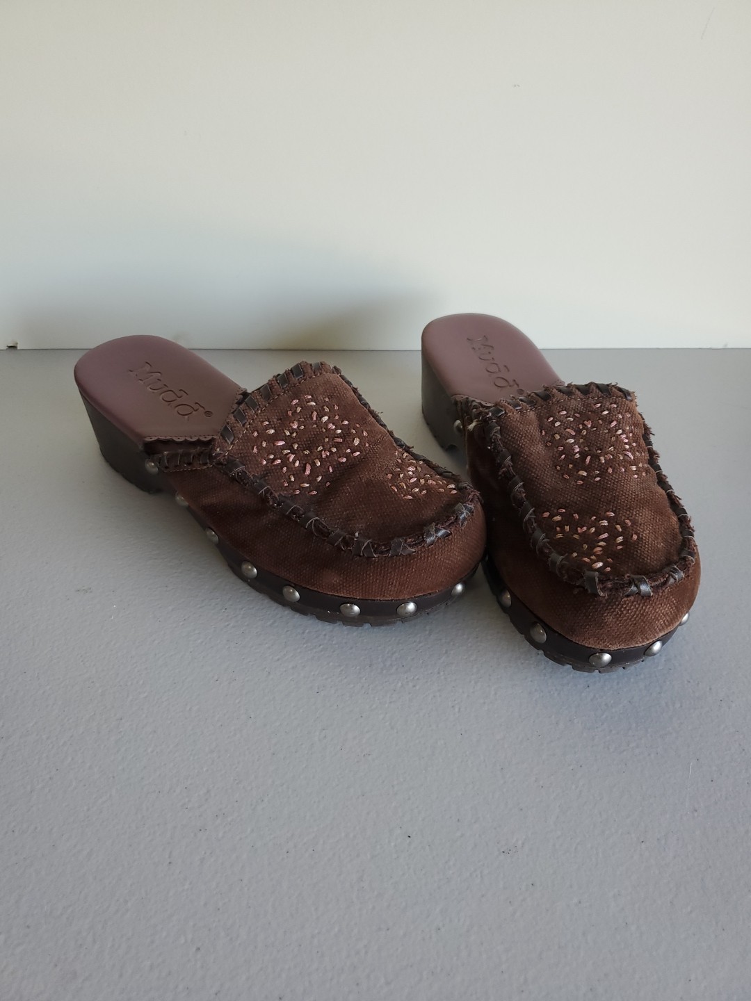 Vintage MUDD Slip-on Clogs Size 6 Wood Leather Cloth Stitch Studs Brown y2k 90s