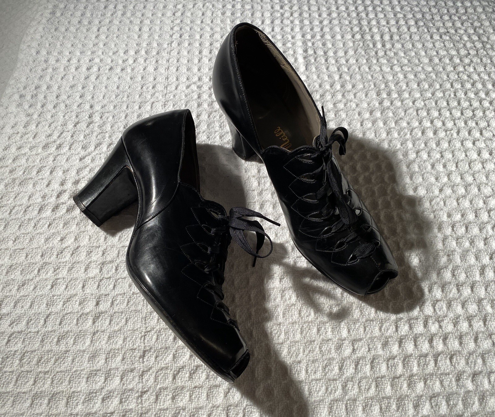 vintage 1940 RICE O’NEILL Lace-up Black Leather High Heels Pumps 7.5 AAAA Narrow