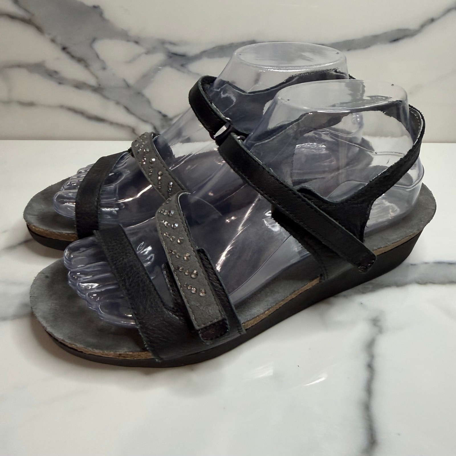 Naot Women’s Black/Silver Leather Kendall Sandals Sz 39 Sz 8.5 Strappy Comfort