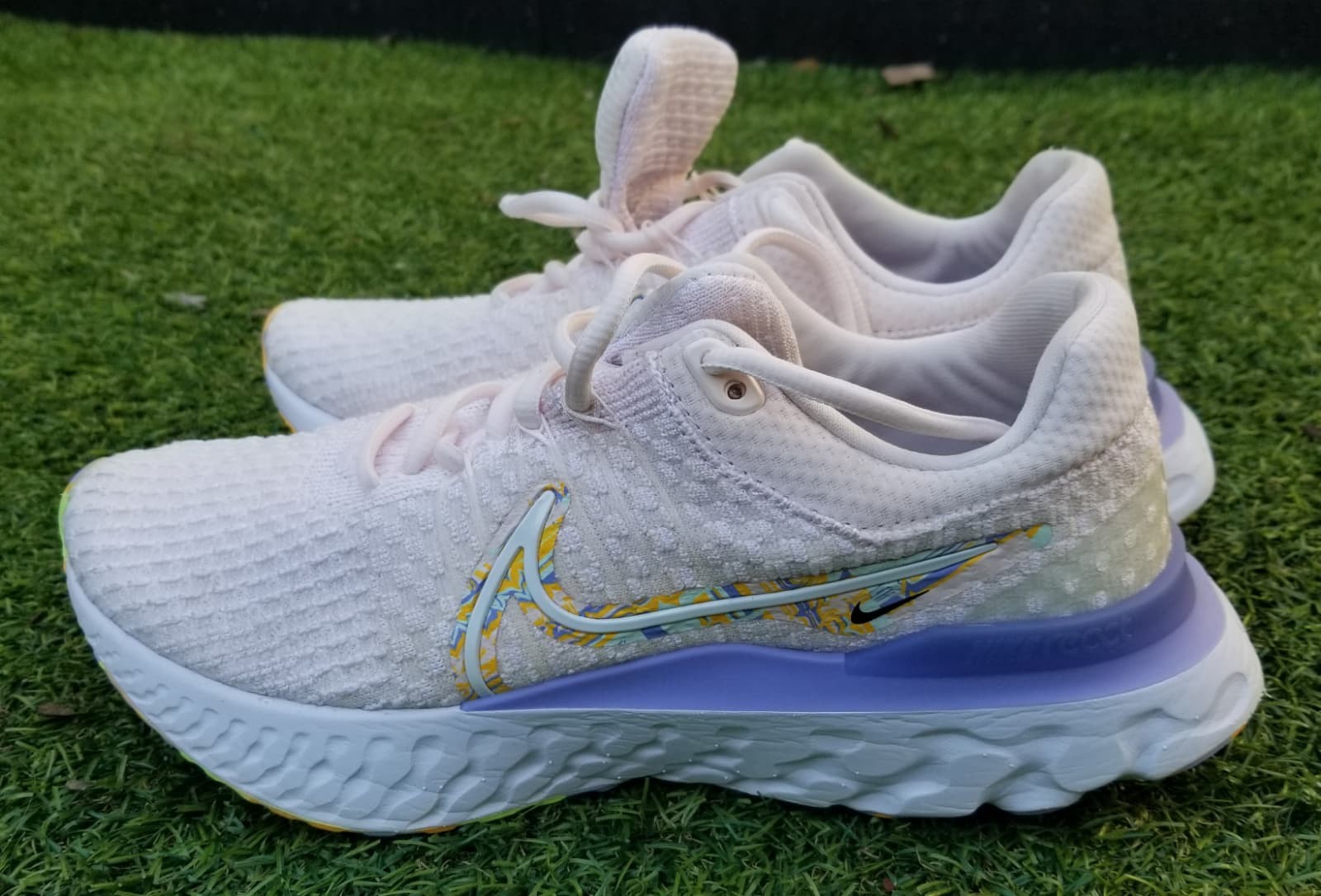 Nike React Infinity Run Flyknit 3 LIGHT PINK Women size 9