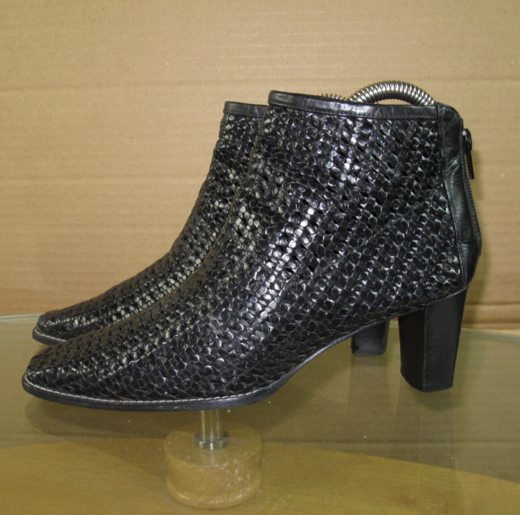 Stuart Weitzman Woven Leather Ankle Boots Booties Size 7 W