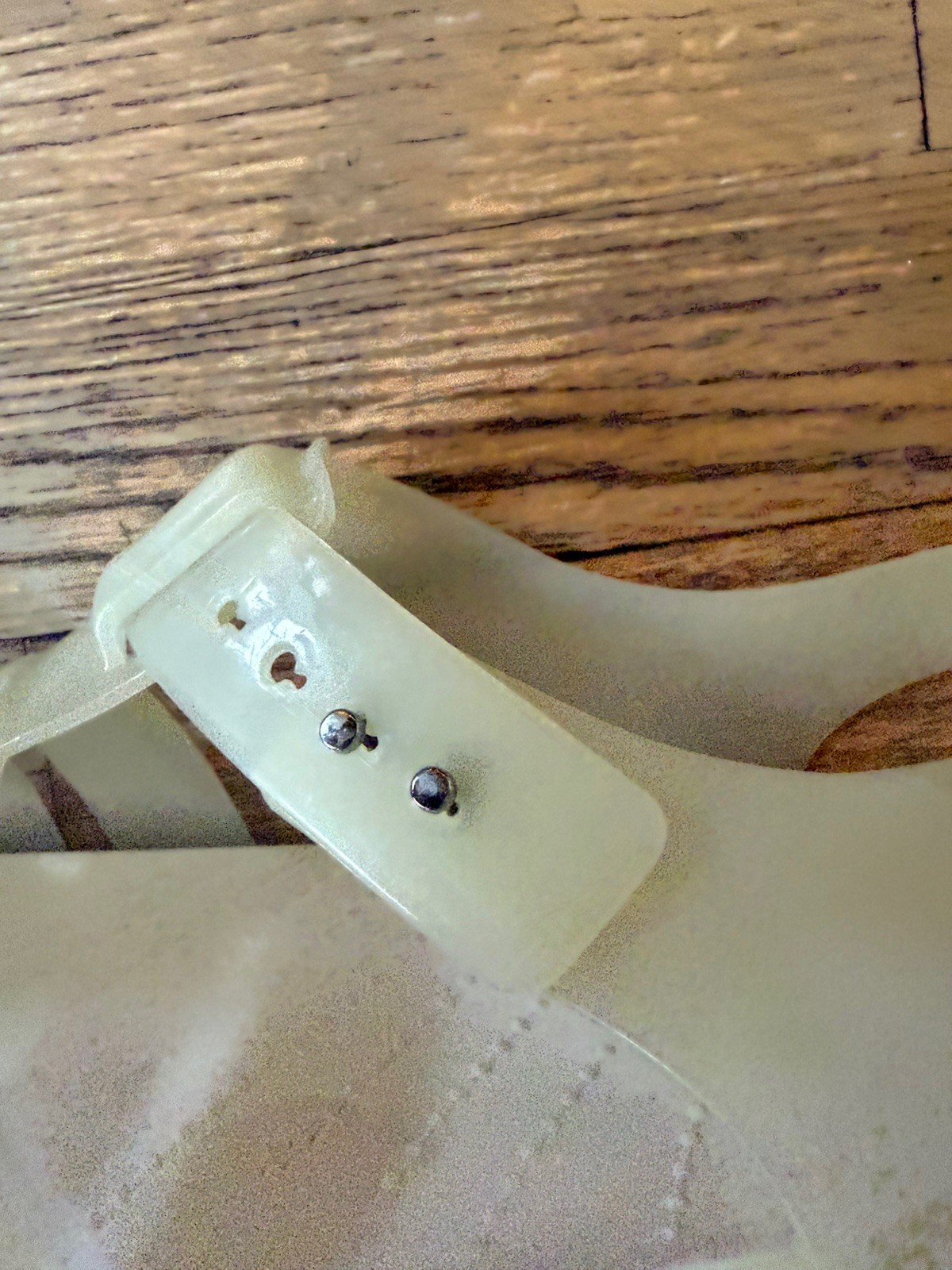 Crocs Splash Glossy Fisherman Womens Sandals White US Sz 9 Sold out 🤍 so comfy